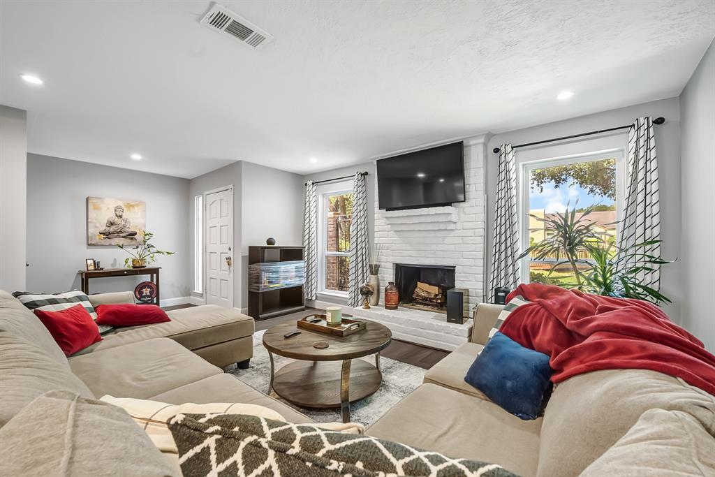 11812 Southlake Drive