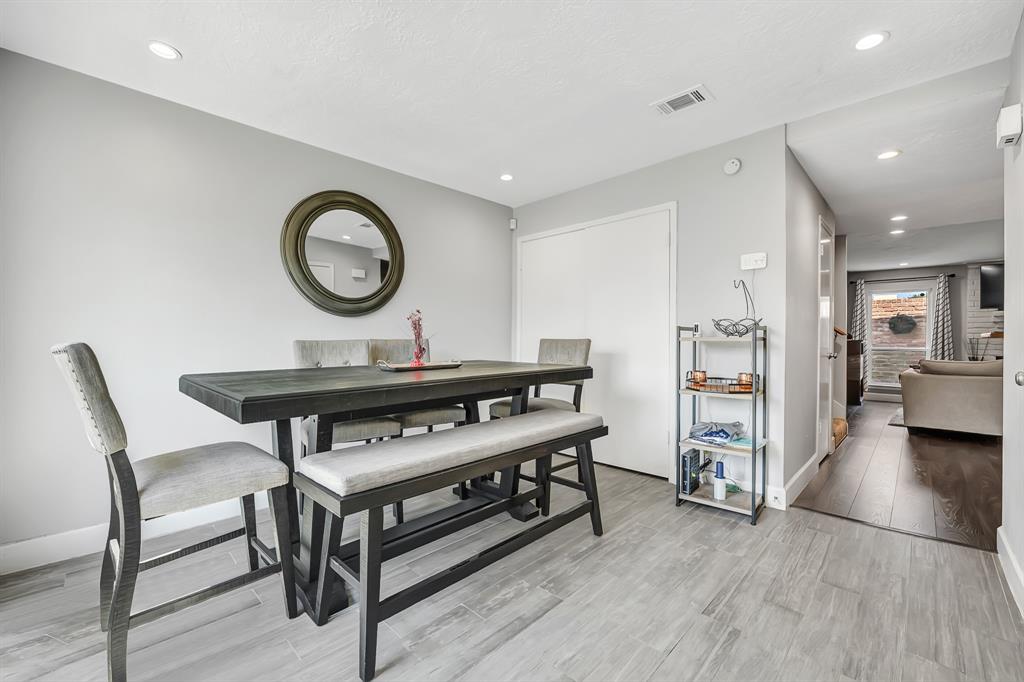 11812 Southlake Drive