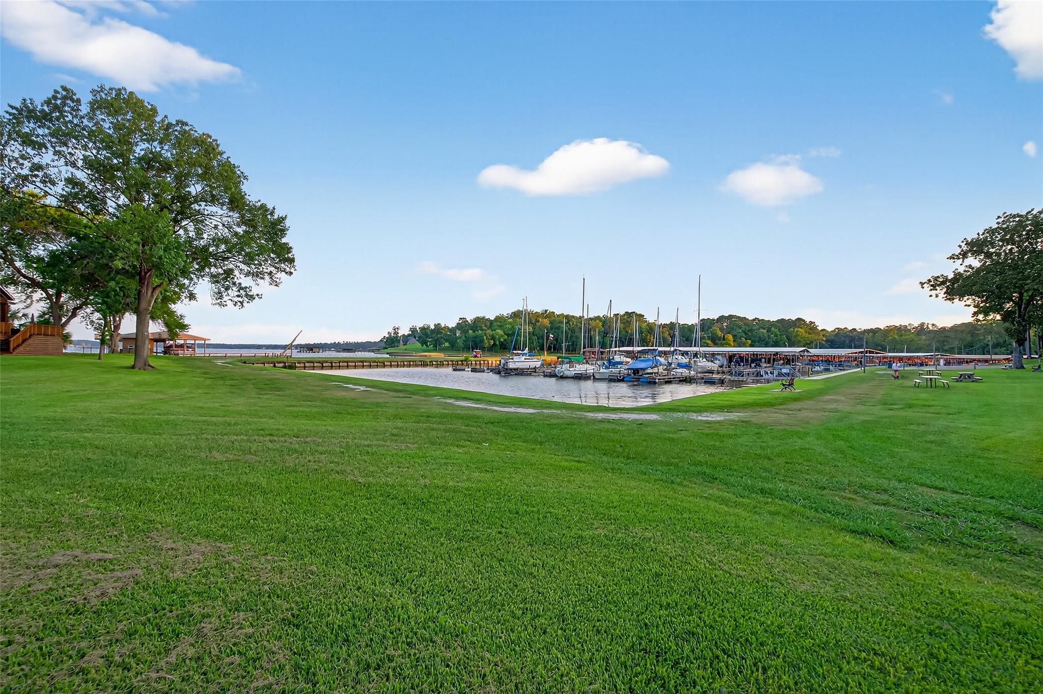 190 Harbour Row Drive, Coldspring