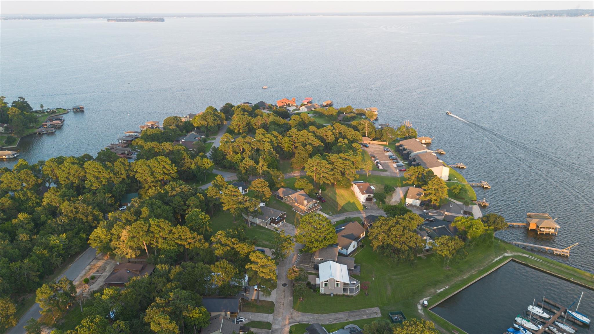 190 Harbour Row Drive, Coldspring