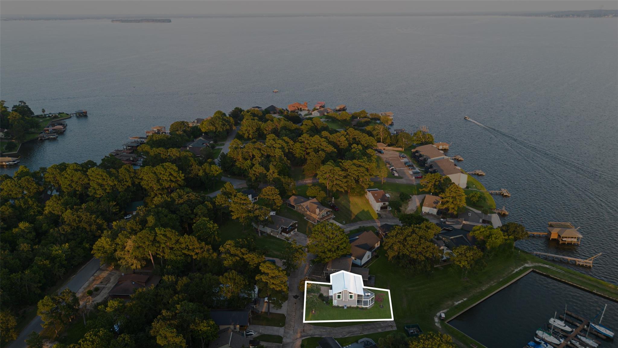 190 Harbour Row Drive, Coldspring