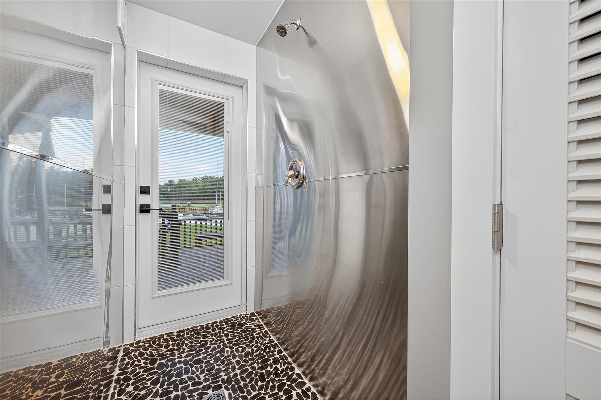 190 Harbour Row Drive, Coldspring