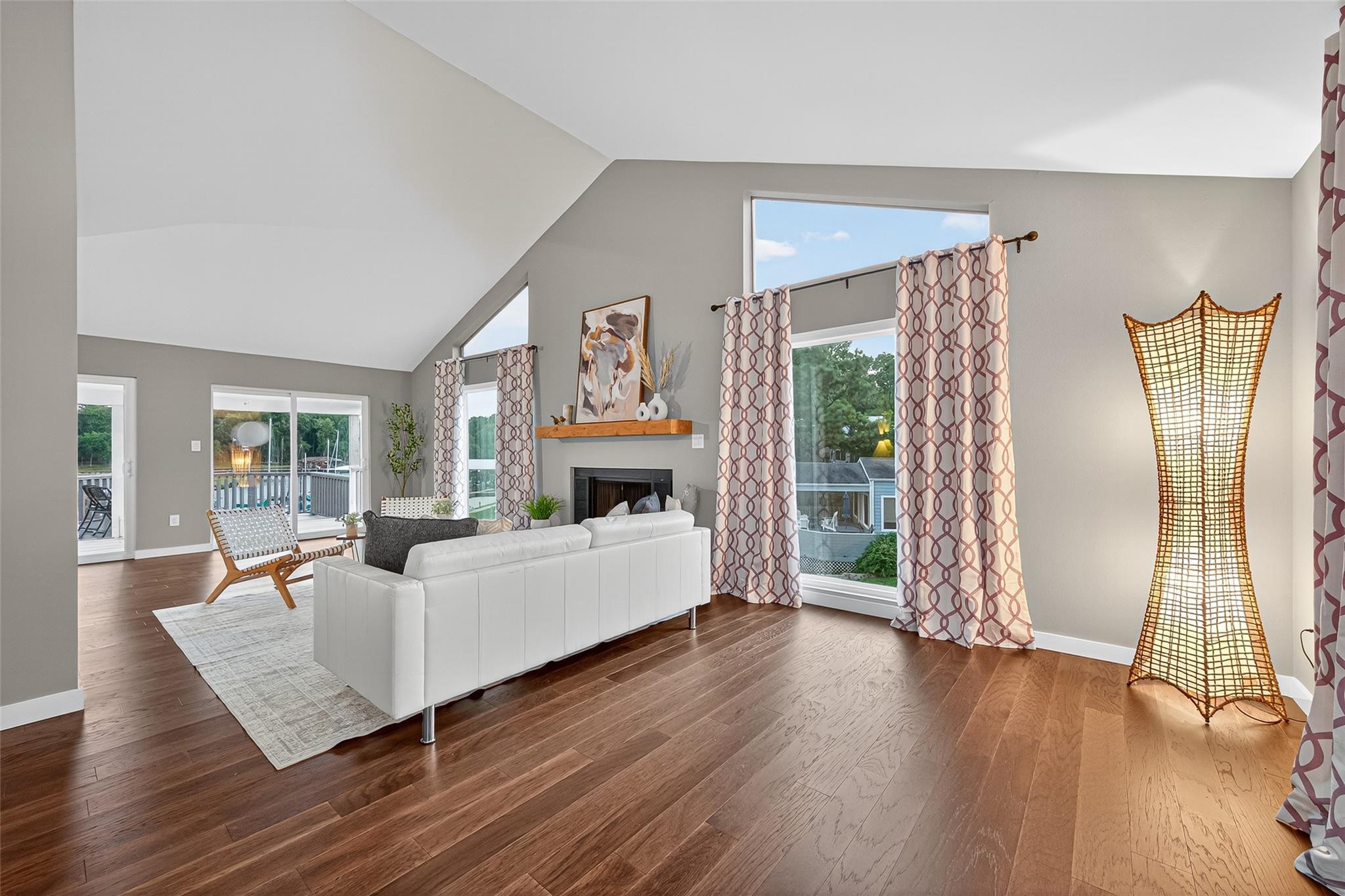 190 Harbour Row Drive, Coldspring