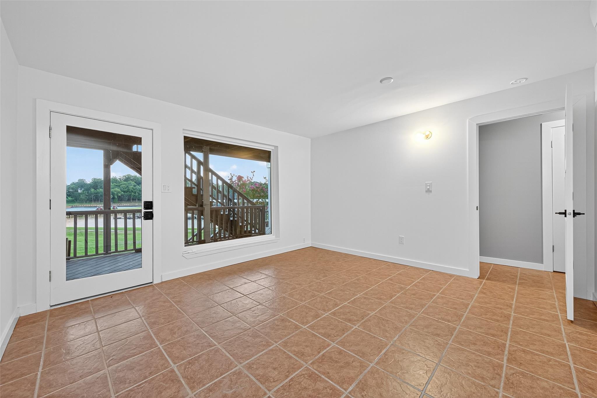 190 Harbour Row Drive, Coldspring