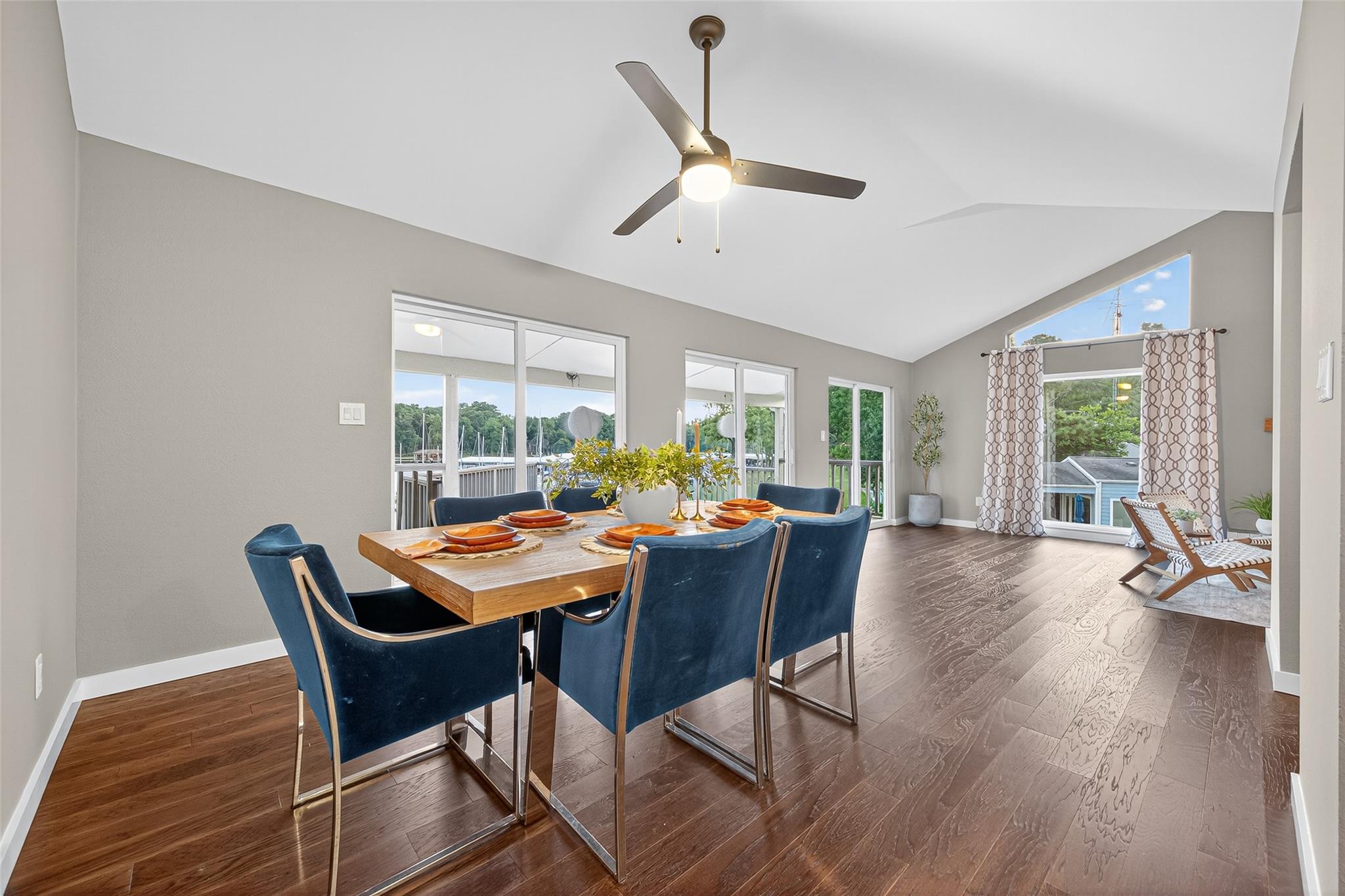 190 Harbour Row Drive, Coldspring