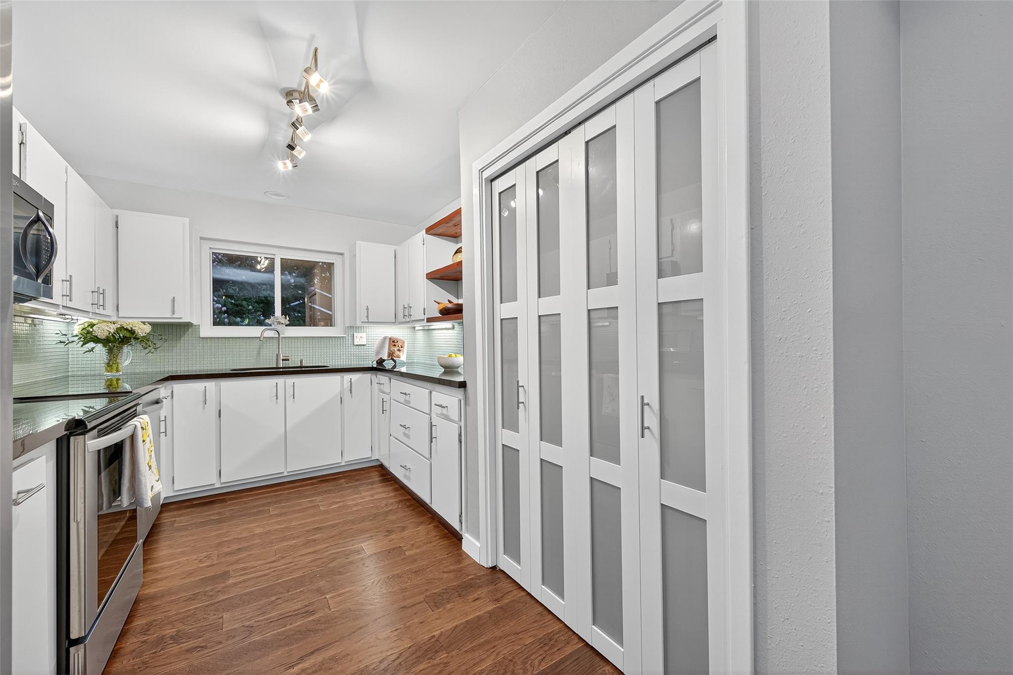 190 Harbour Row Drive, Coldspring