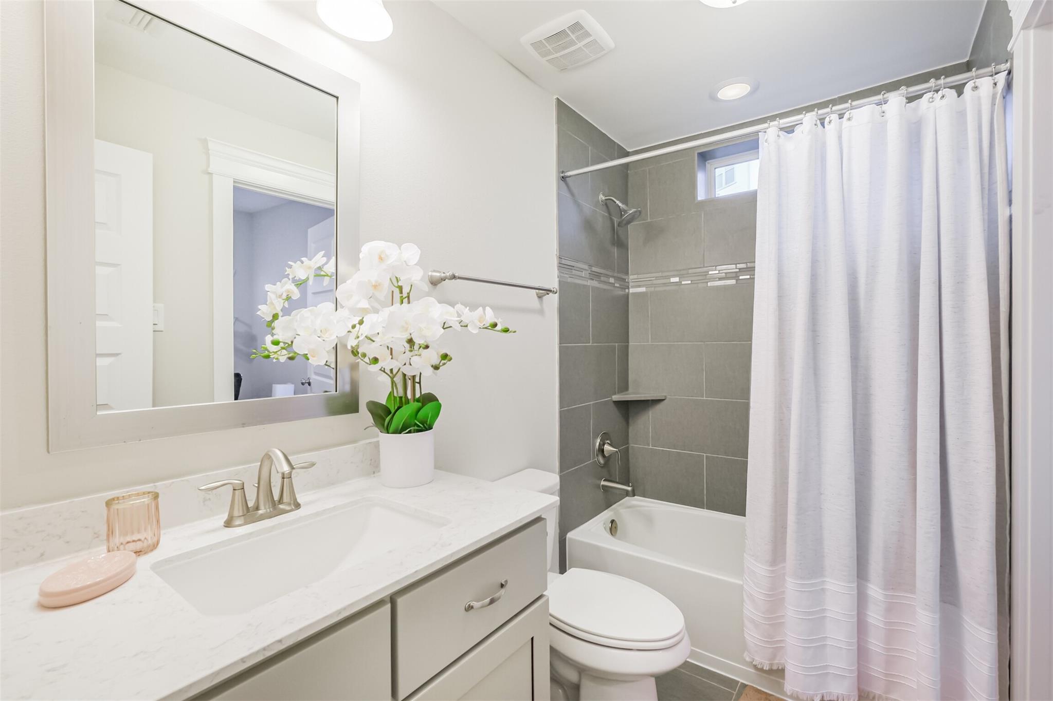 809 Leavenworth Avenue