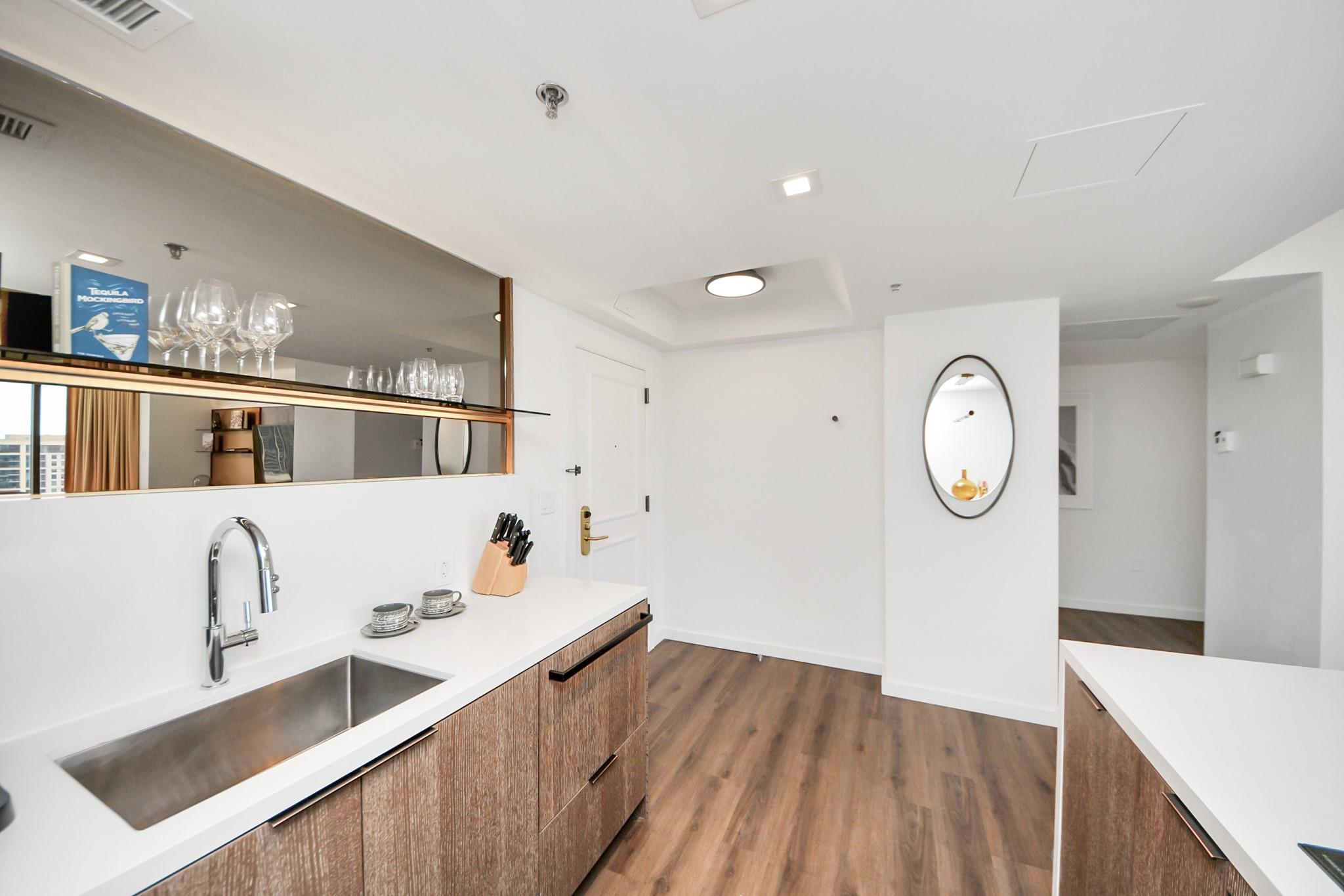 1300 Lamar Street Street # T8