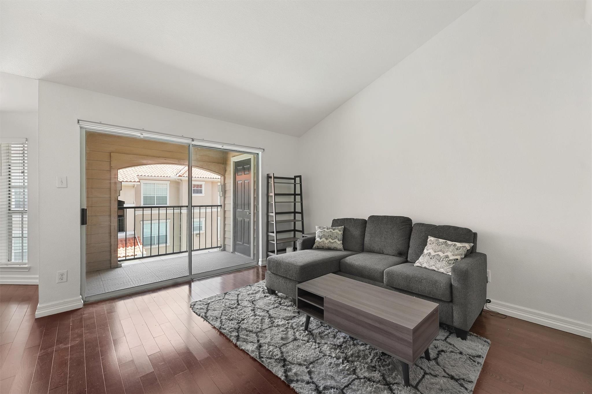 3231 Allen Parkway # 1307