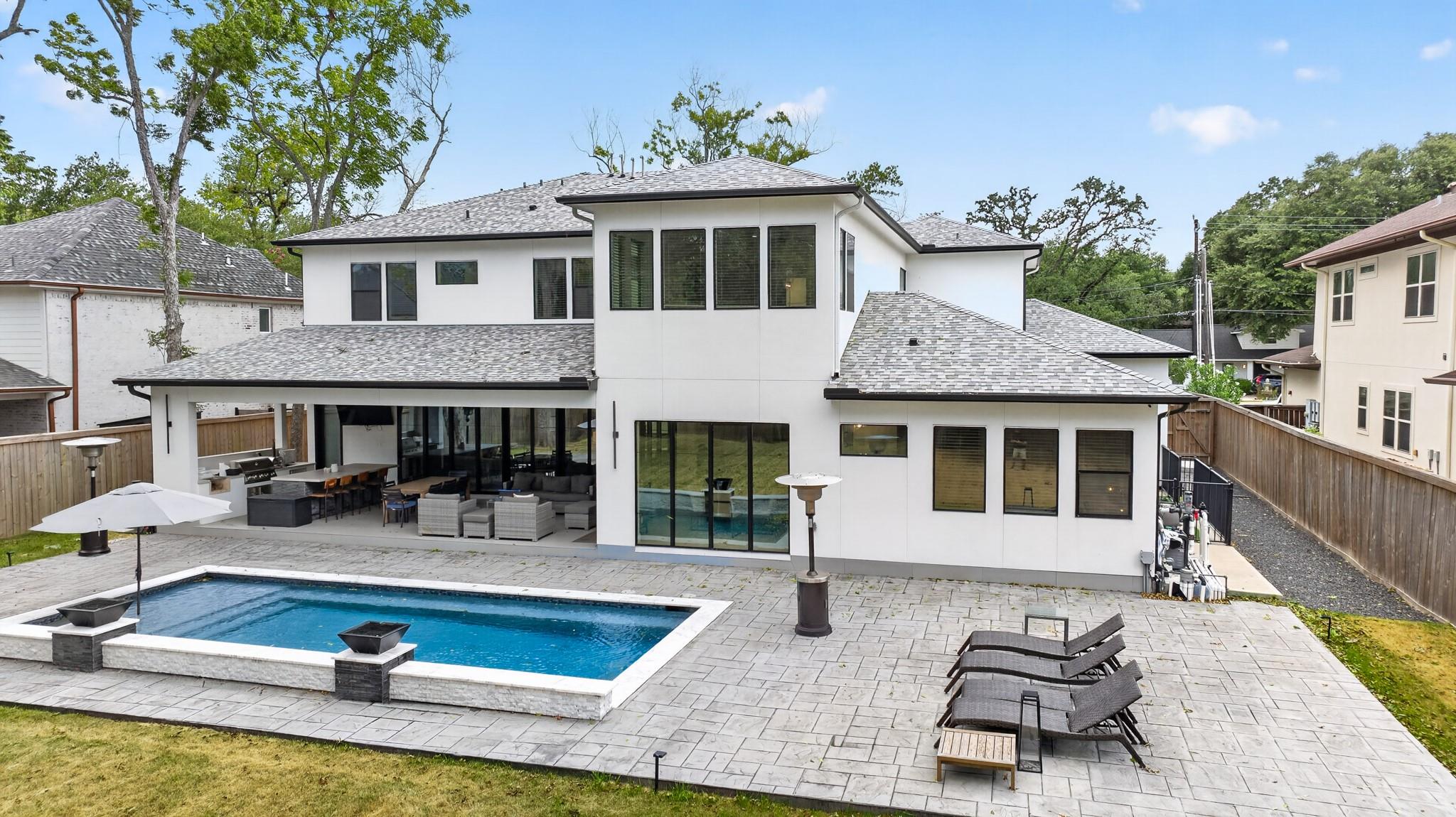 1432 Bingle Road