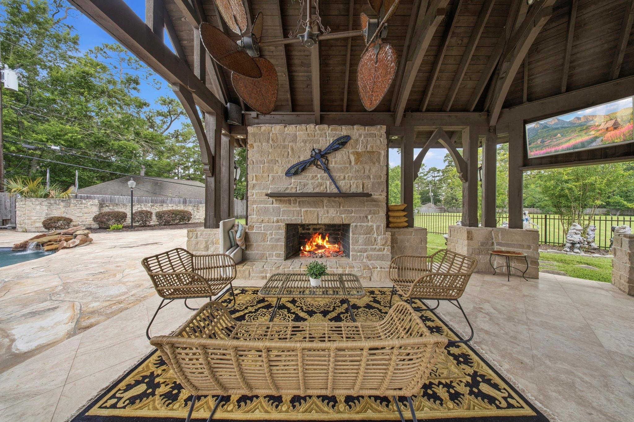 728 Crestbend Drive
