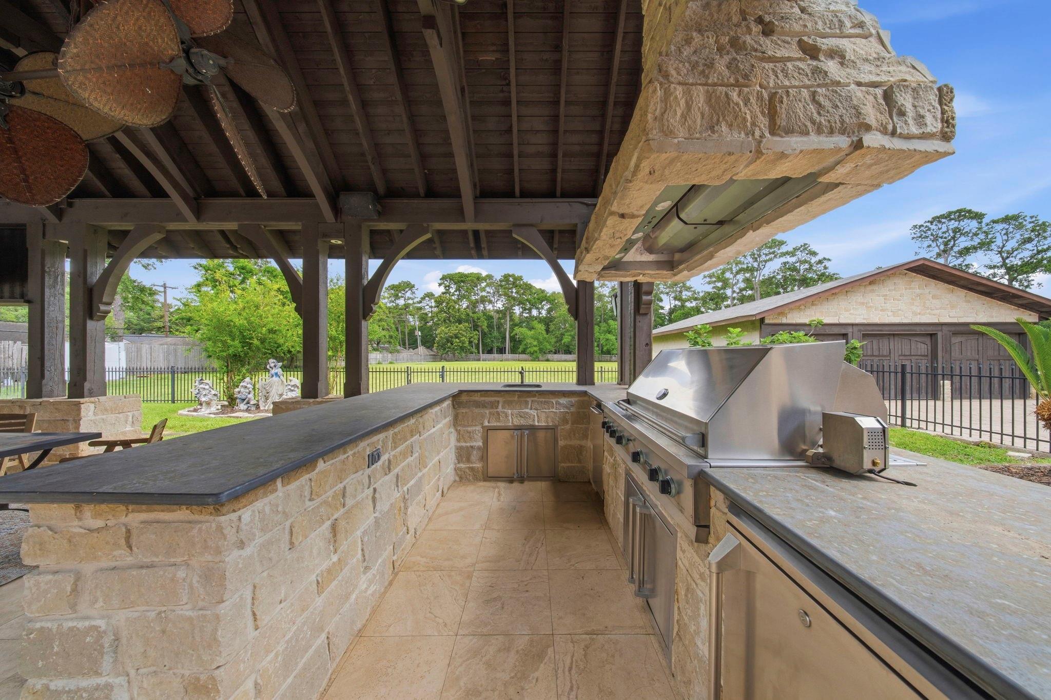 728 Crestbend Drive
