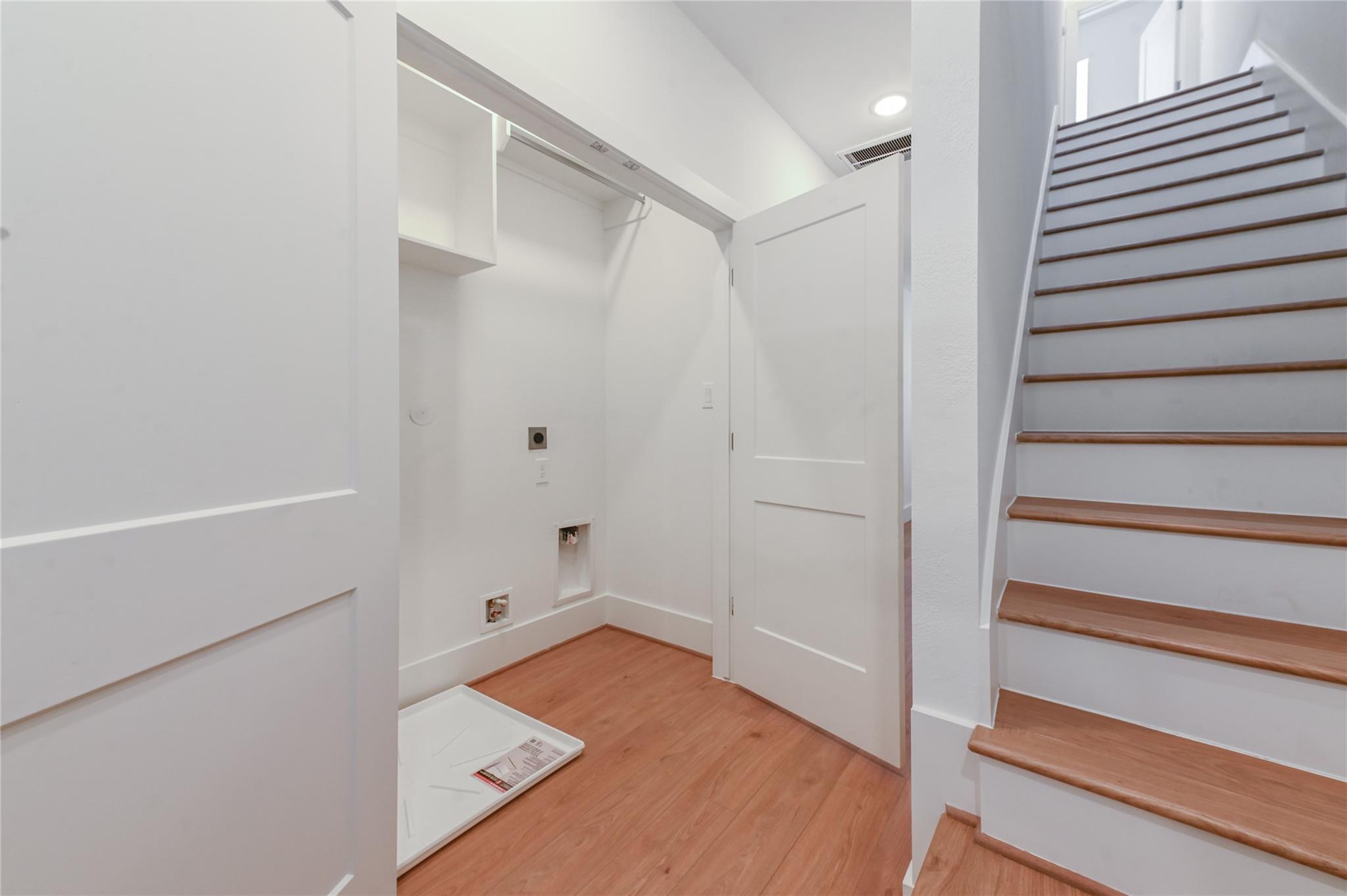 7609 Victory Reserve Street