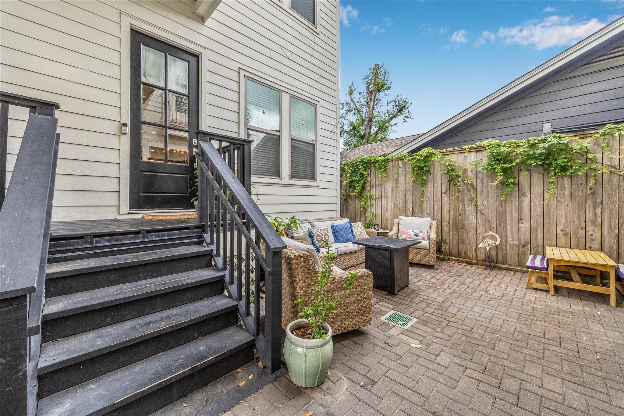 830 W 17th Street # B