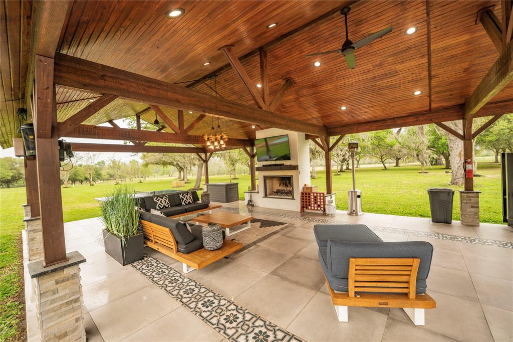 558 County Road 875