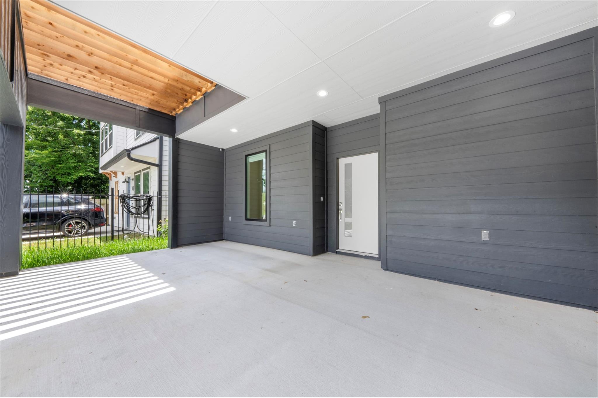 1275 Dewalt Street
