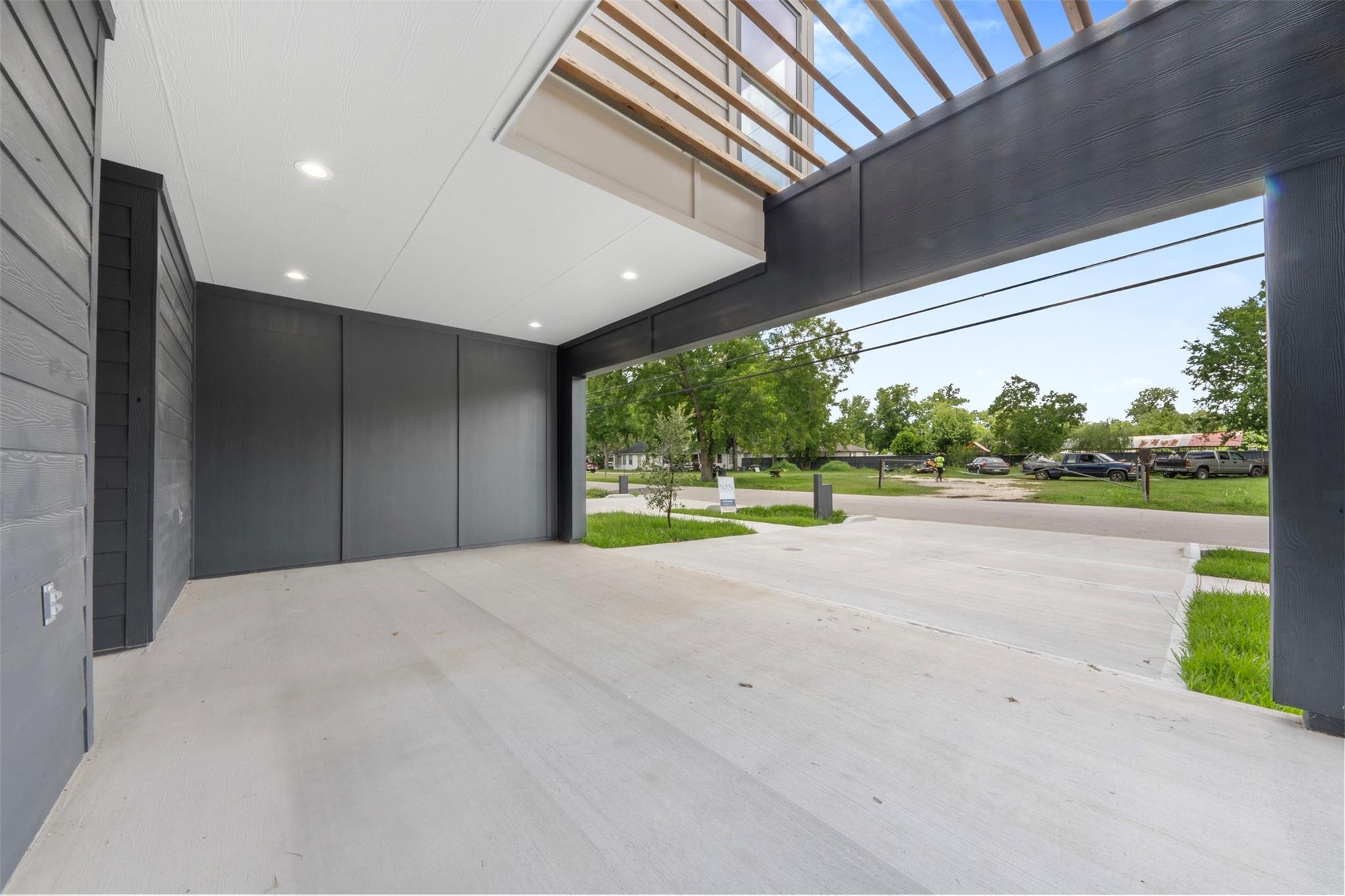 1275 Dewalt Street