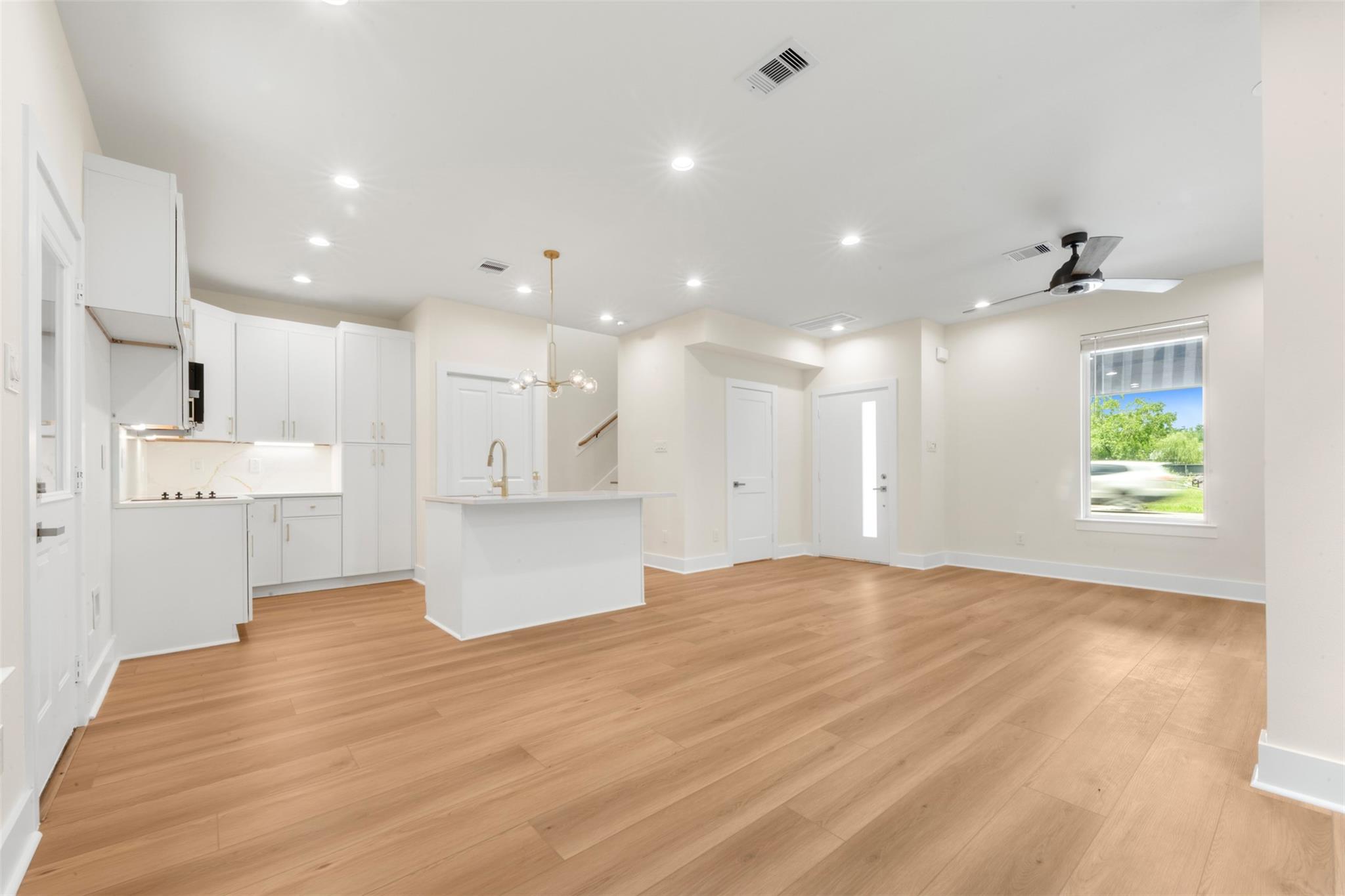 1275 Dewalt Street