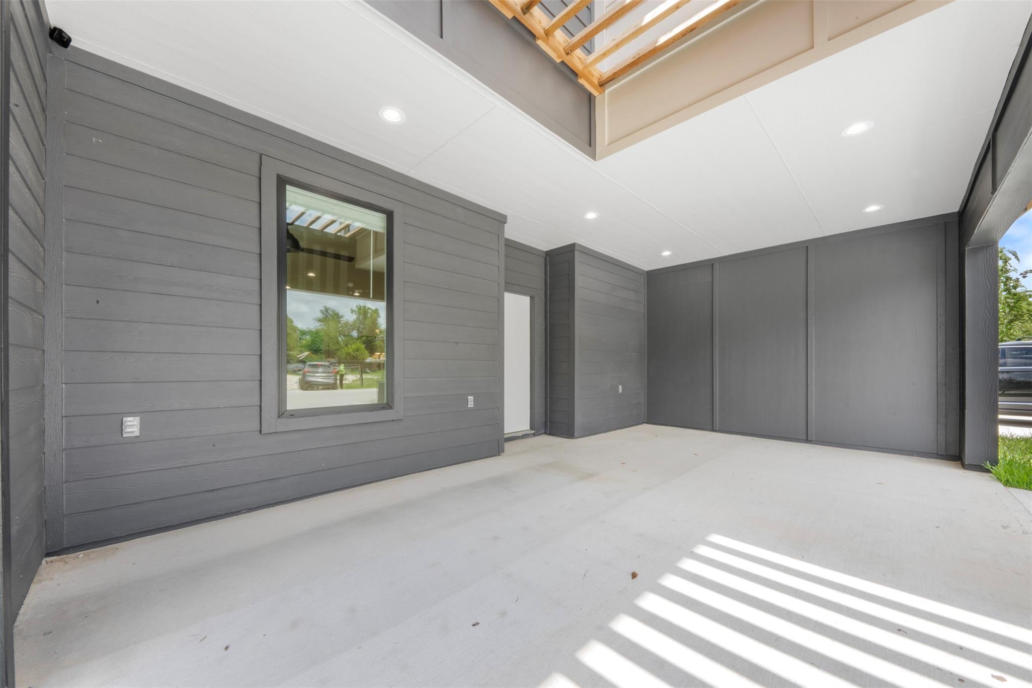 1275 Dewalt Street