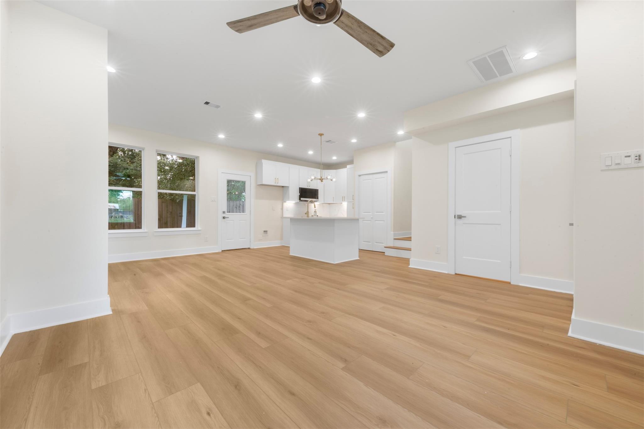 1275 Dewalt Street