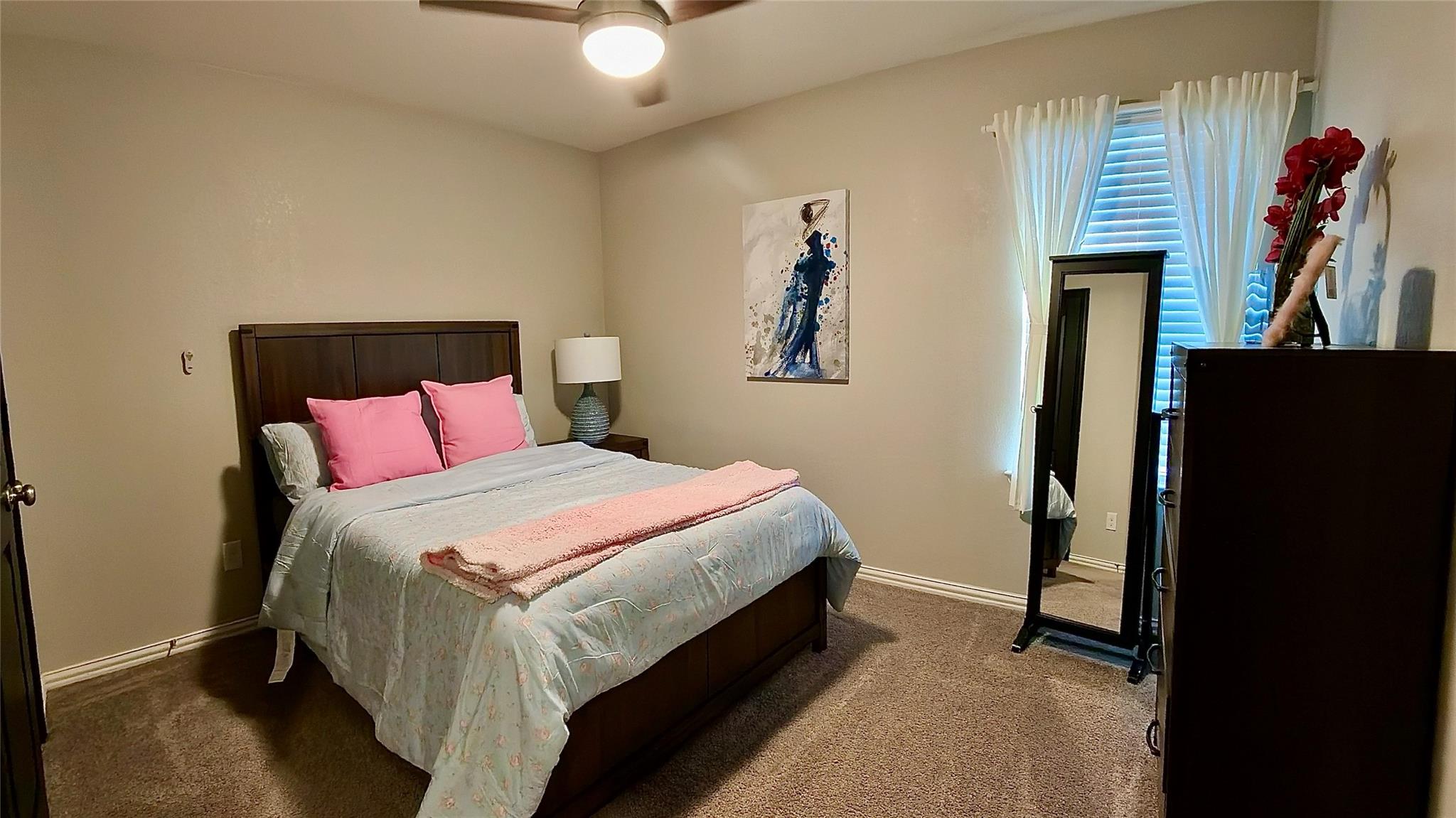 214 Club Crest Ln
