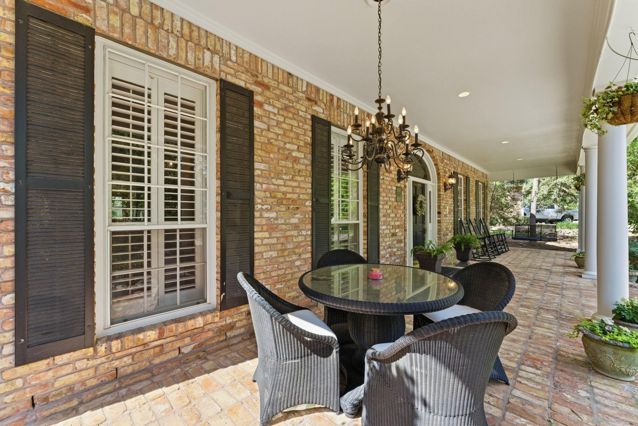 147 N Taylor Point Drive