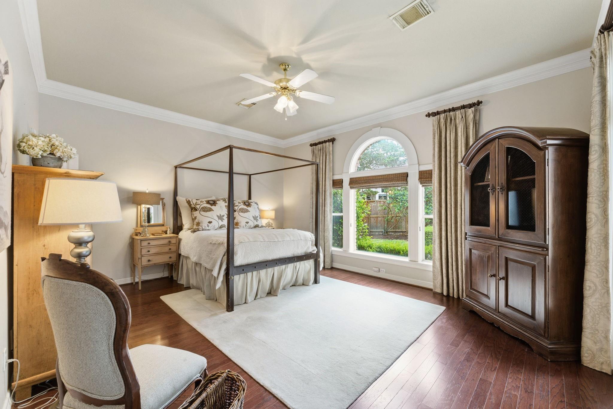 147 N Taylor Point Drive