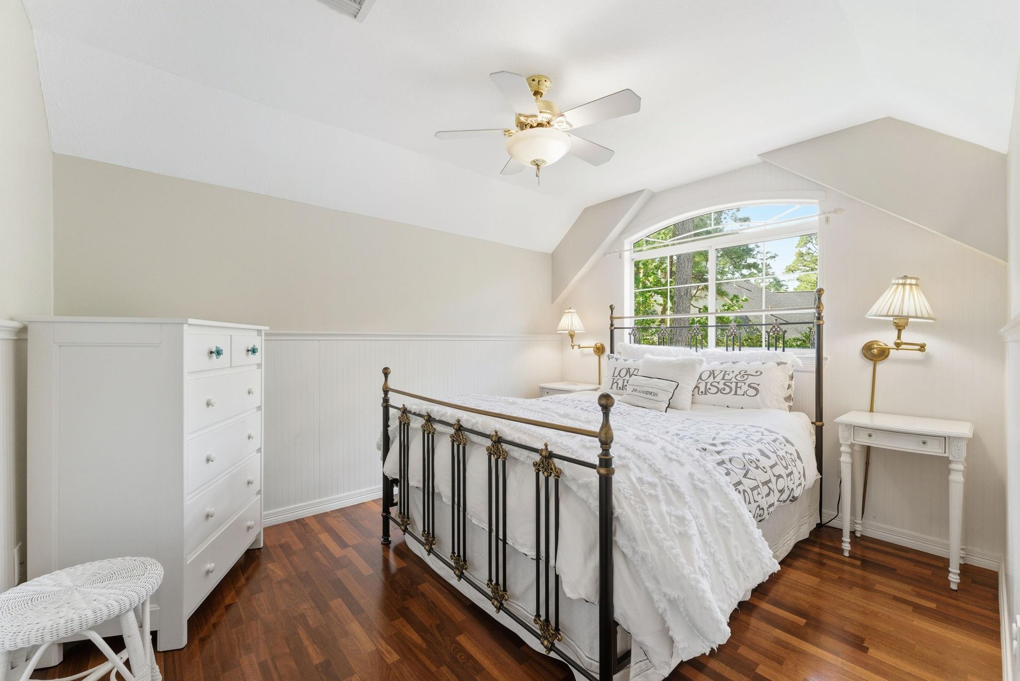 147 N Taylor Point Drive