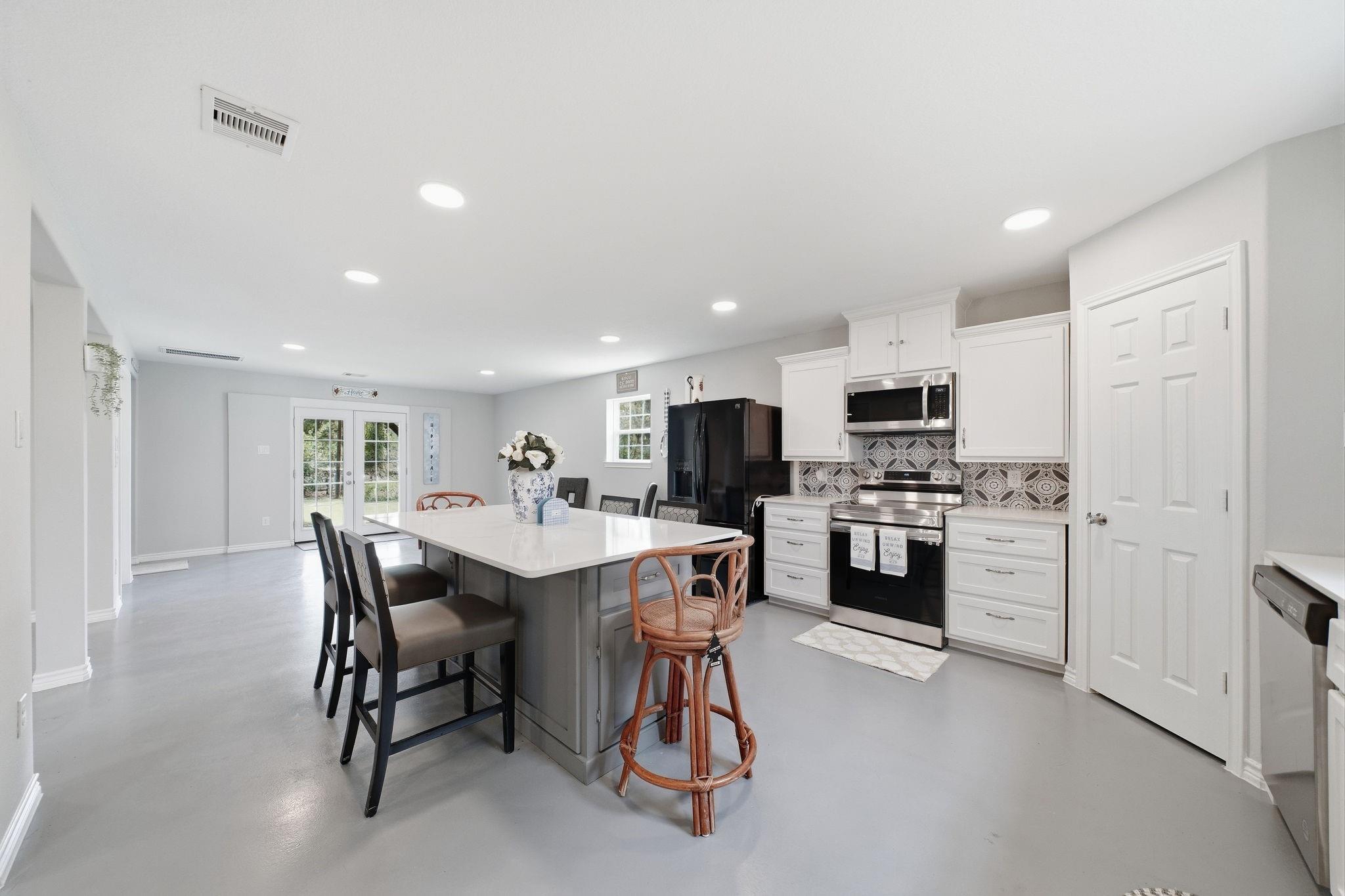 450 N Sunset Boulevard