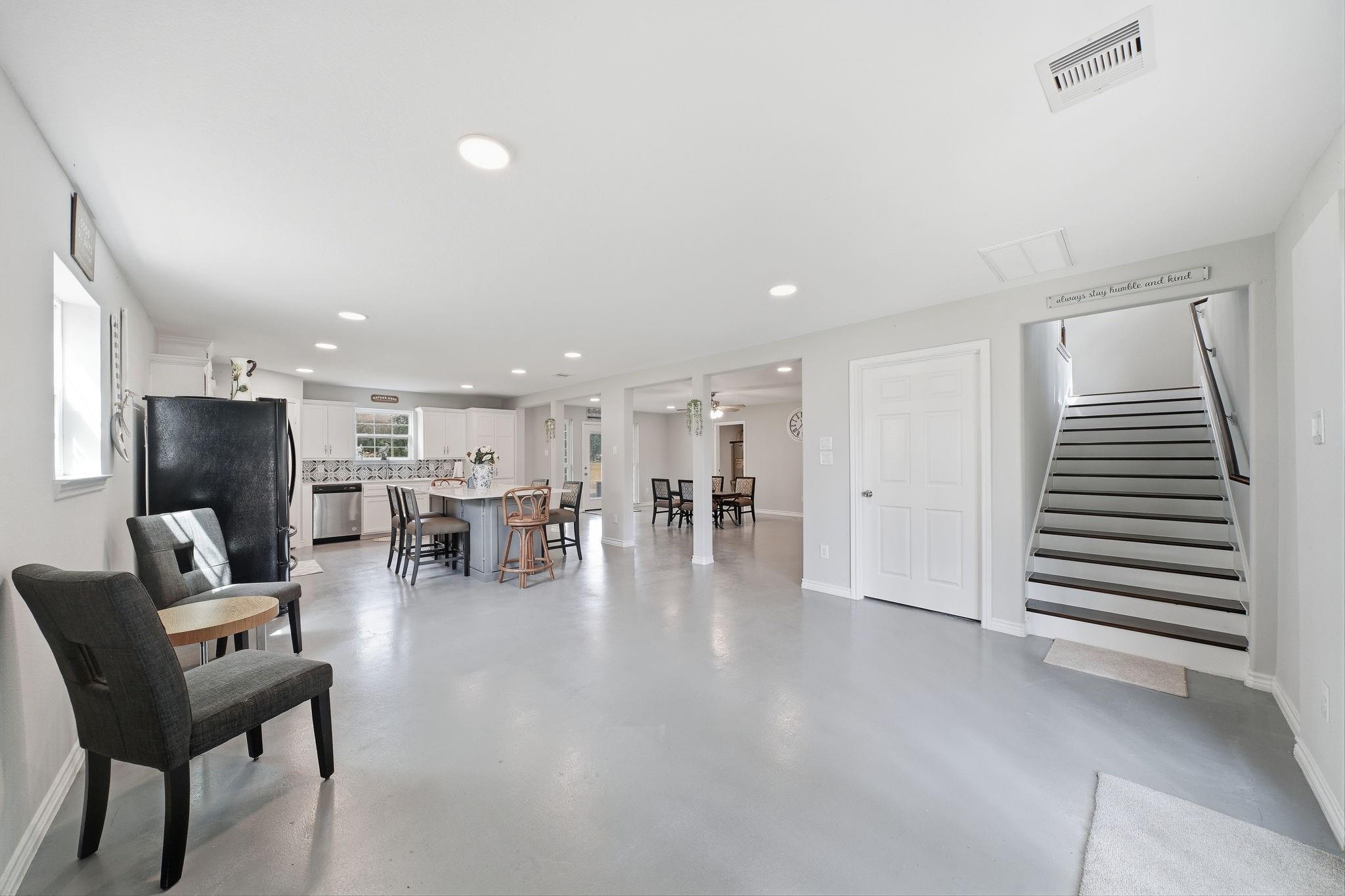450 N Sunset Boulevard