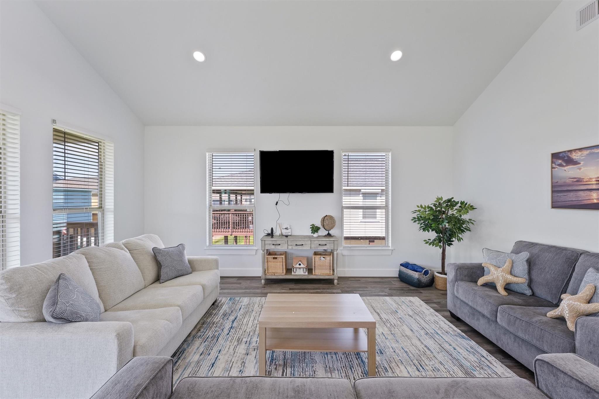 22809 Camino