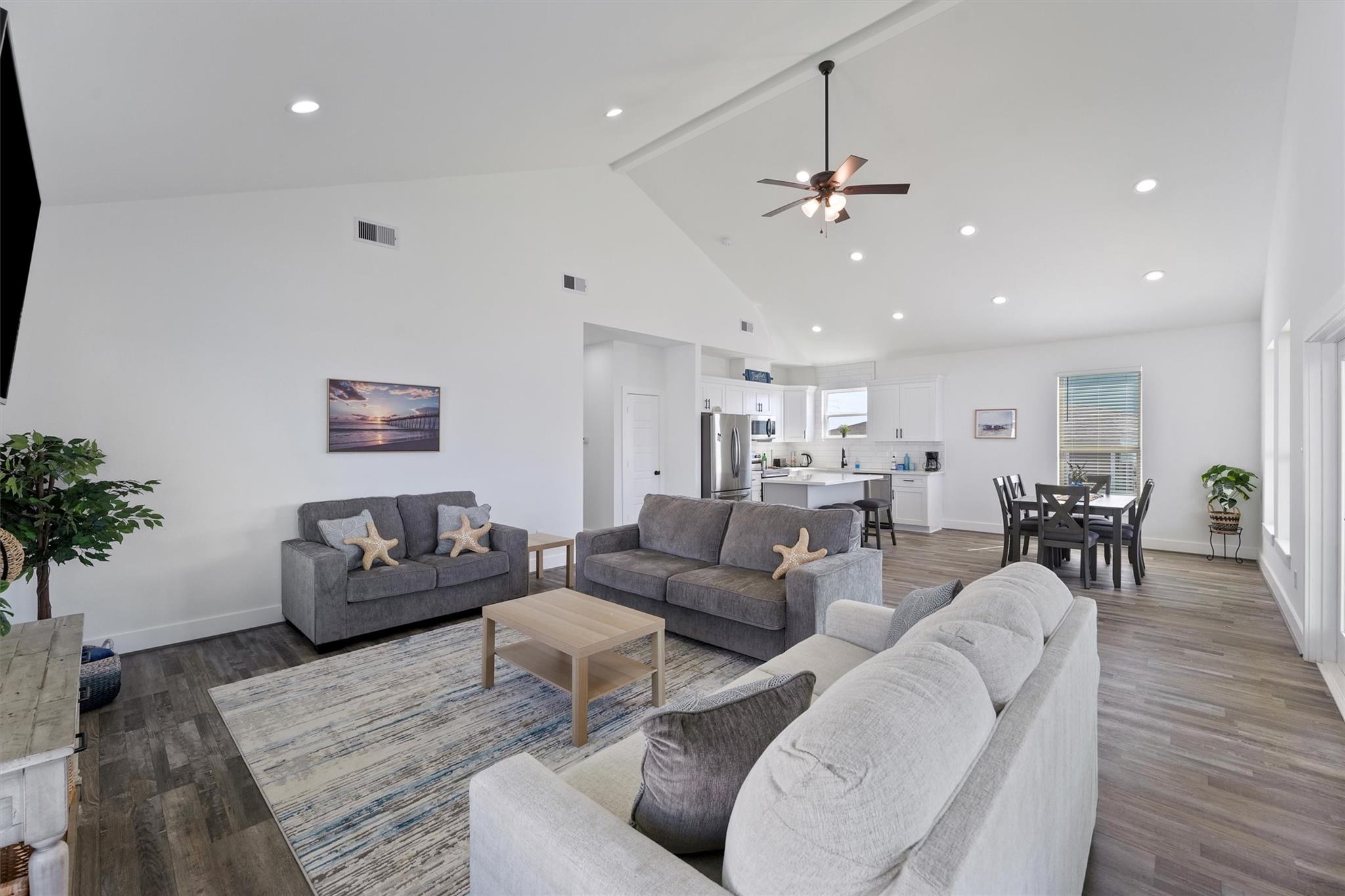 22809 Camino