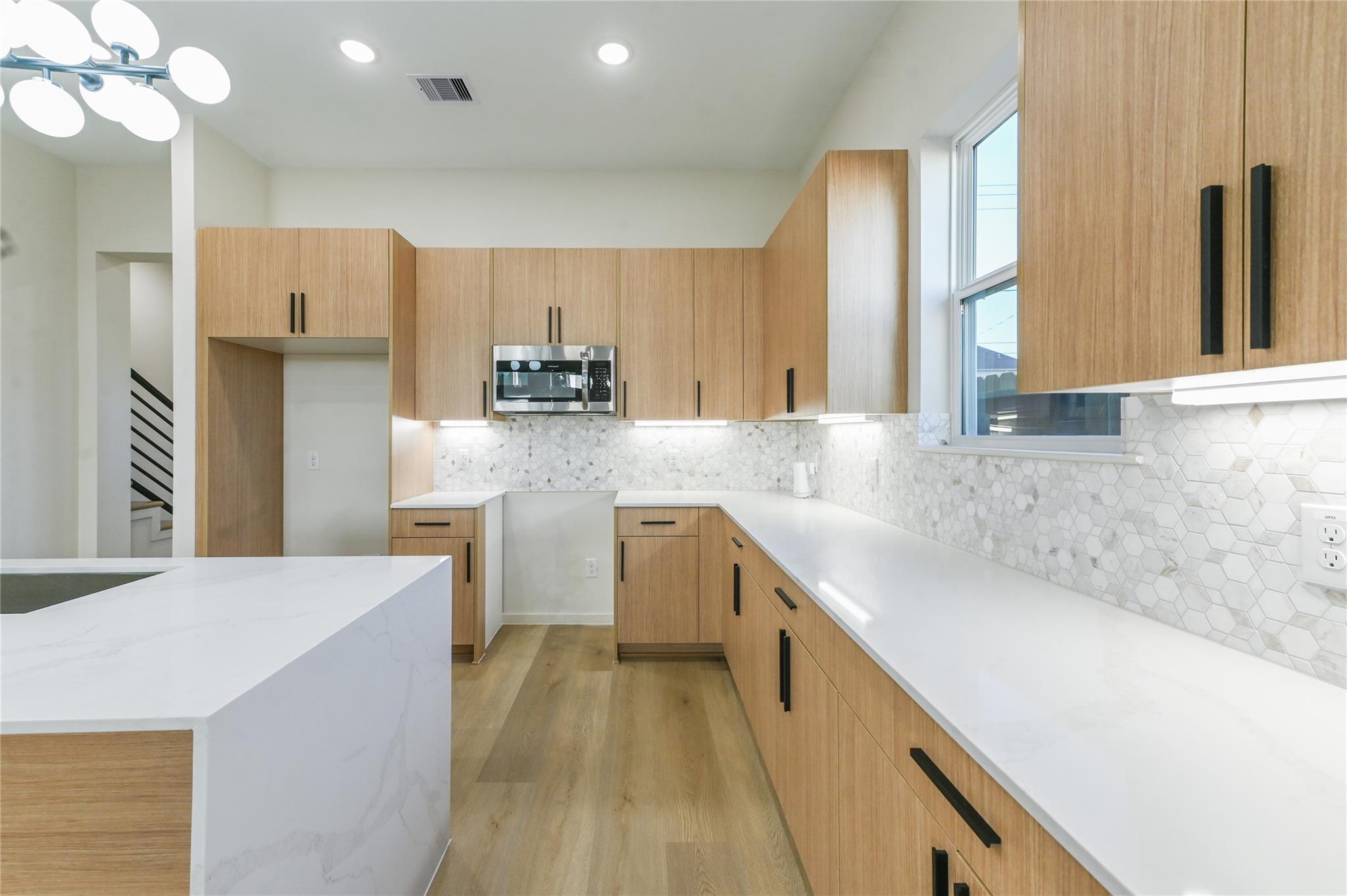 14107 Bridgeport