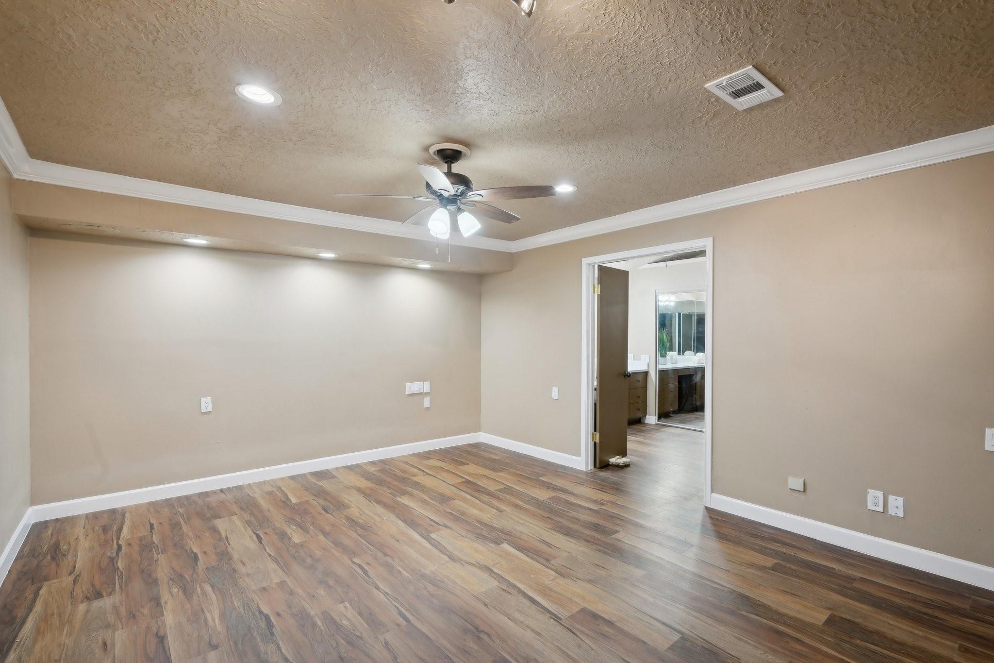 5914 Bermuda Dunes Drive