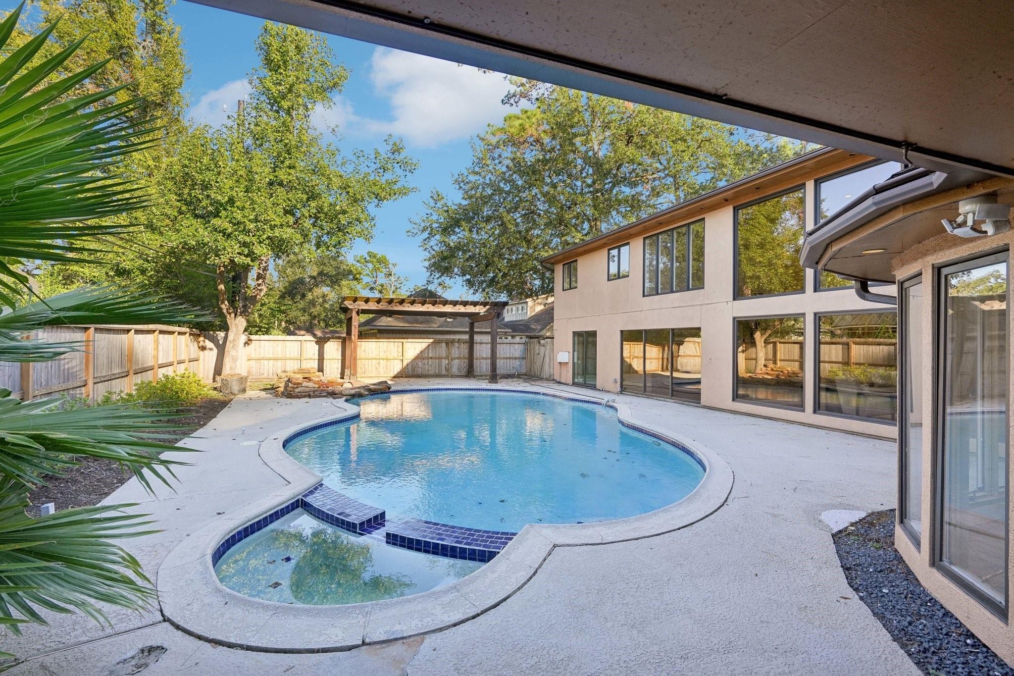 5914 Bermuda Dunes Drive