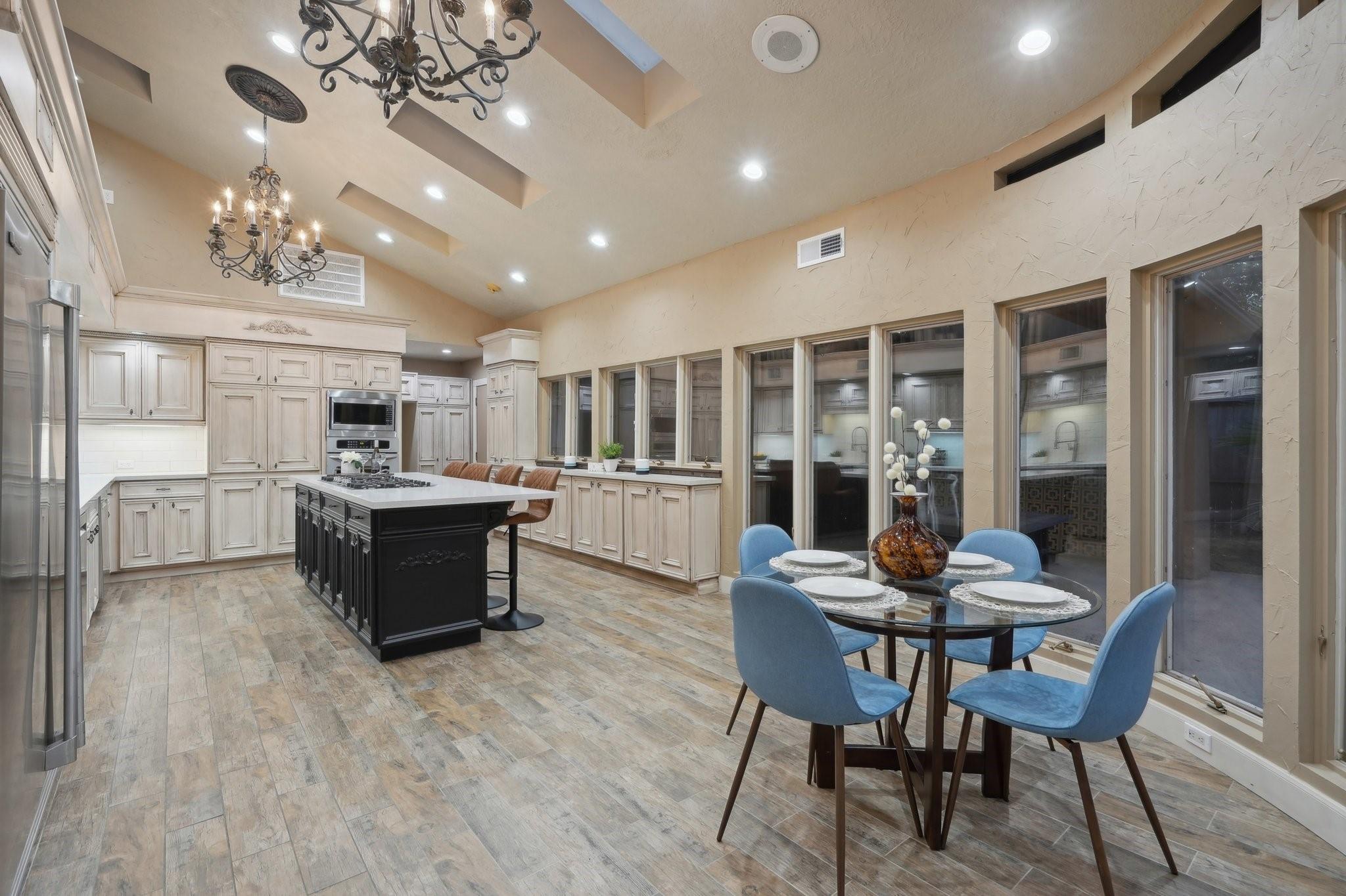 5914 Bermuda Dunes Drive