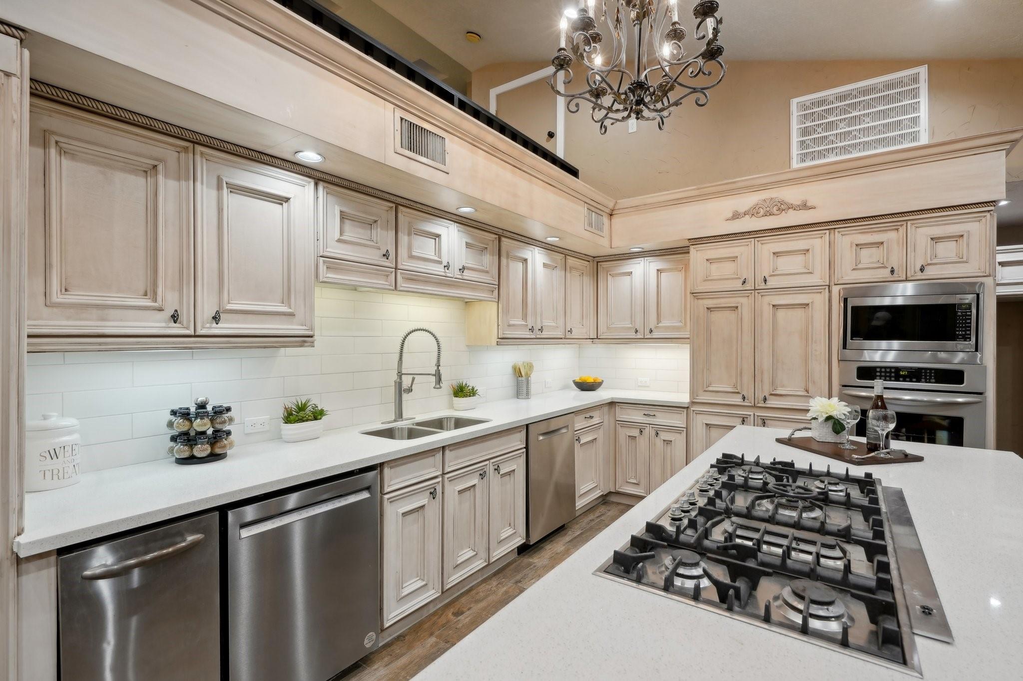 5914 Bermuda Dunes Drive