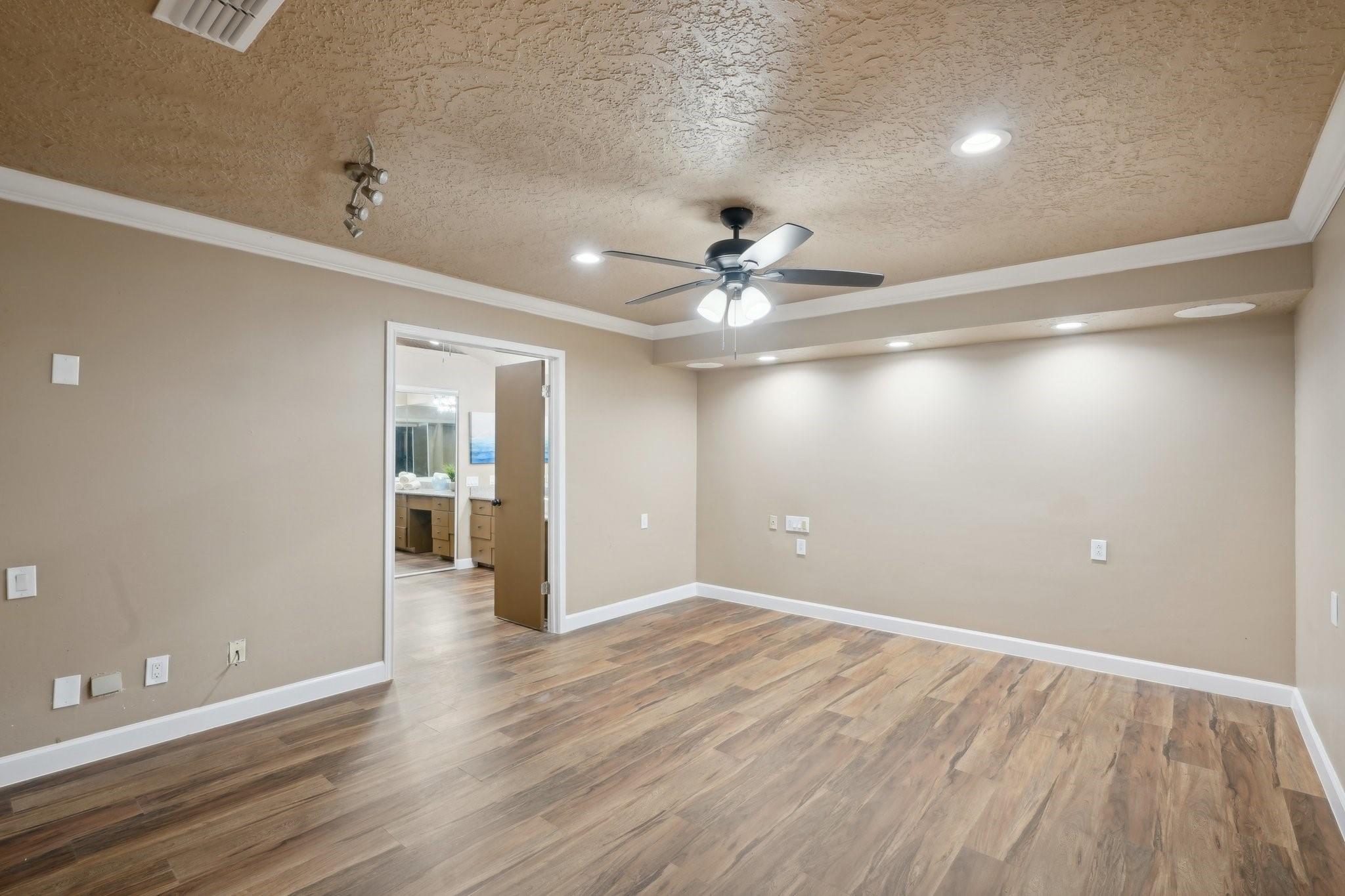 5914 Bermuda Dunes Drive