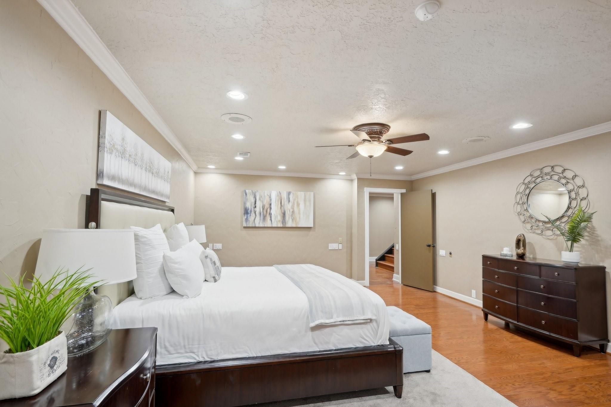 5914 Bermuda Dunes Drive