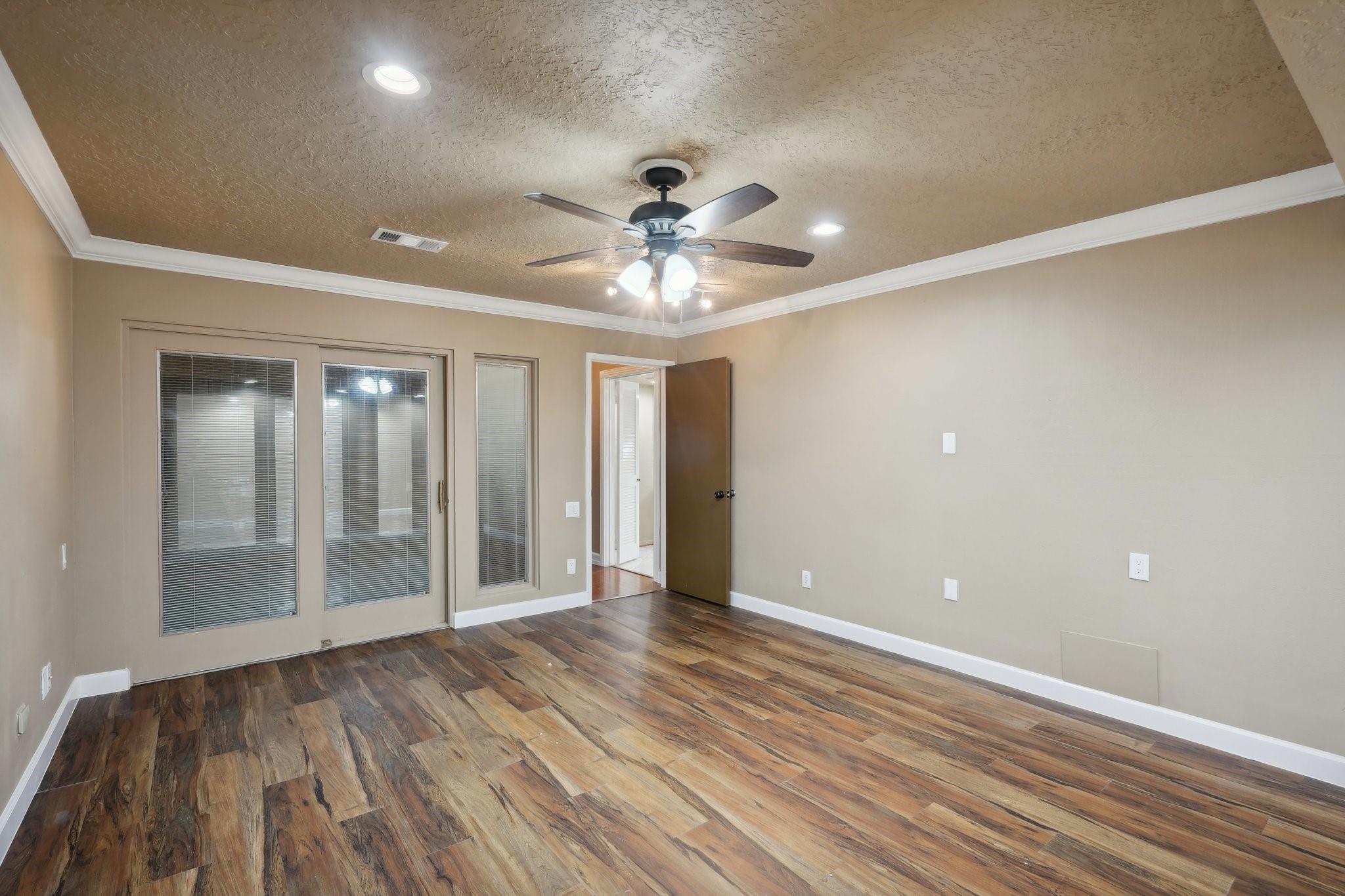 5914 Bermuda Dunes Drive