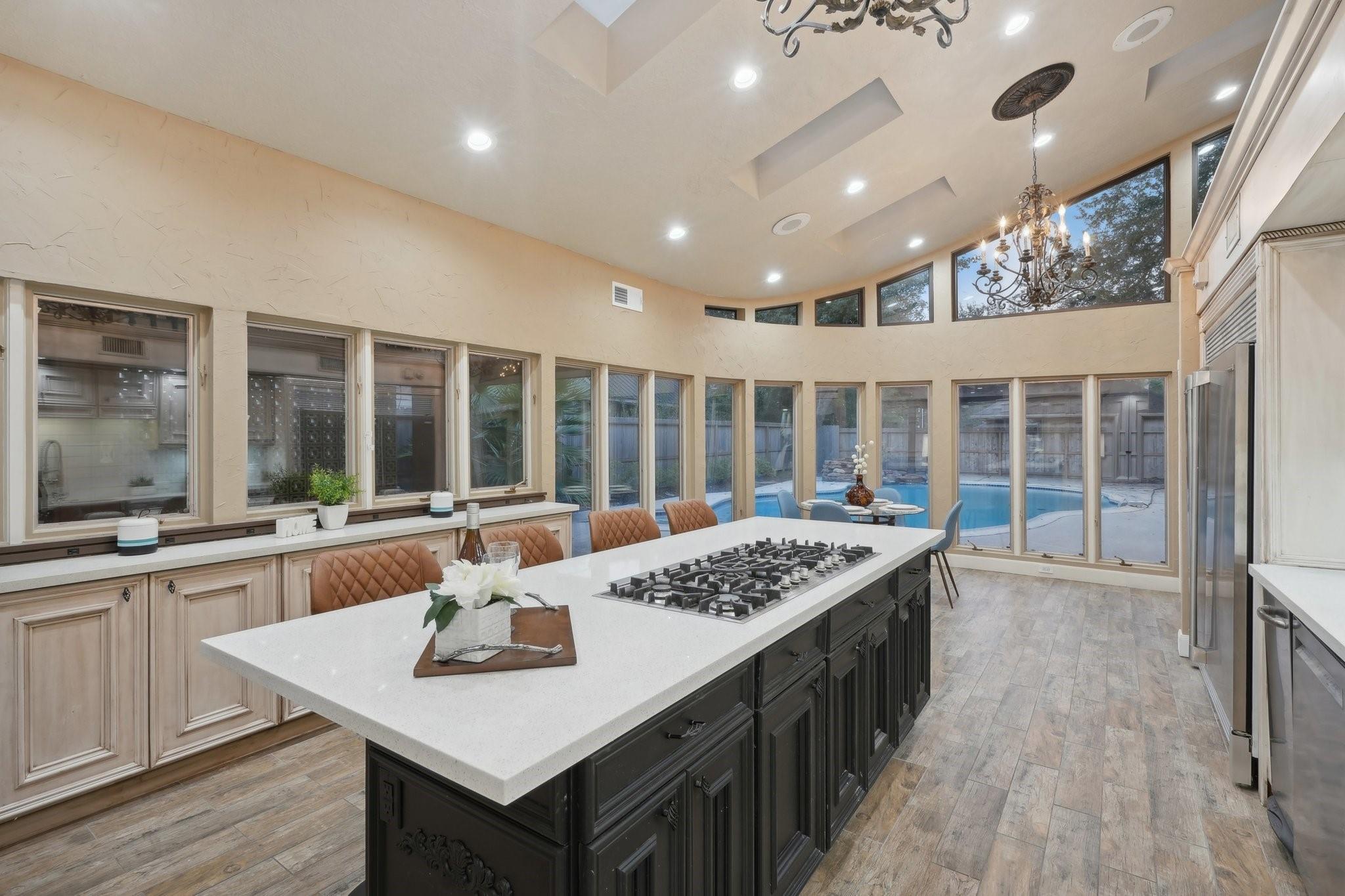 5914 Bermuda Dunes Drive