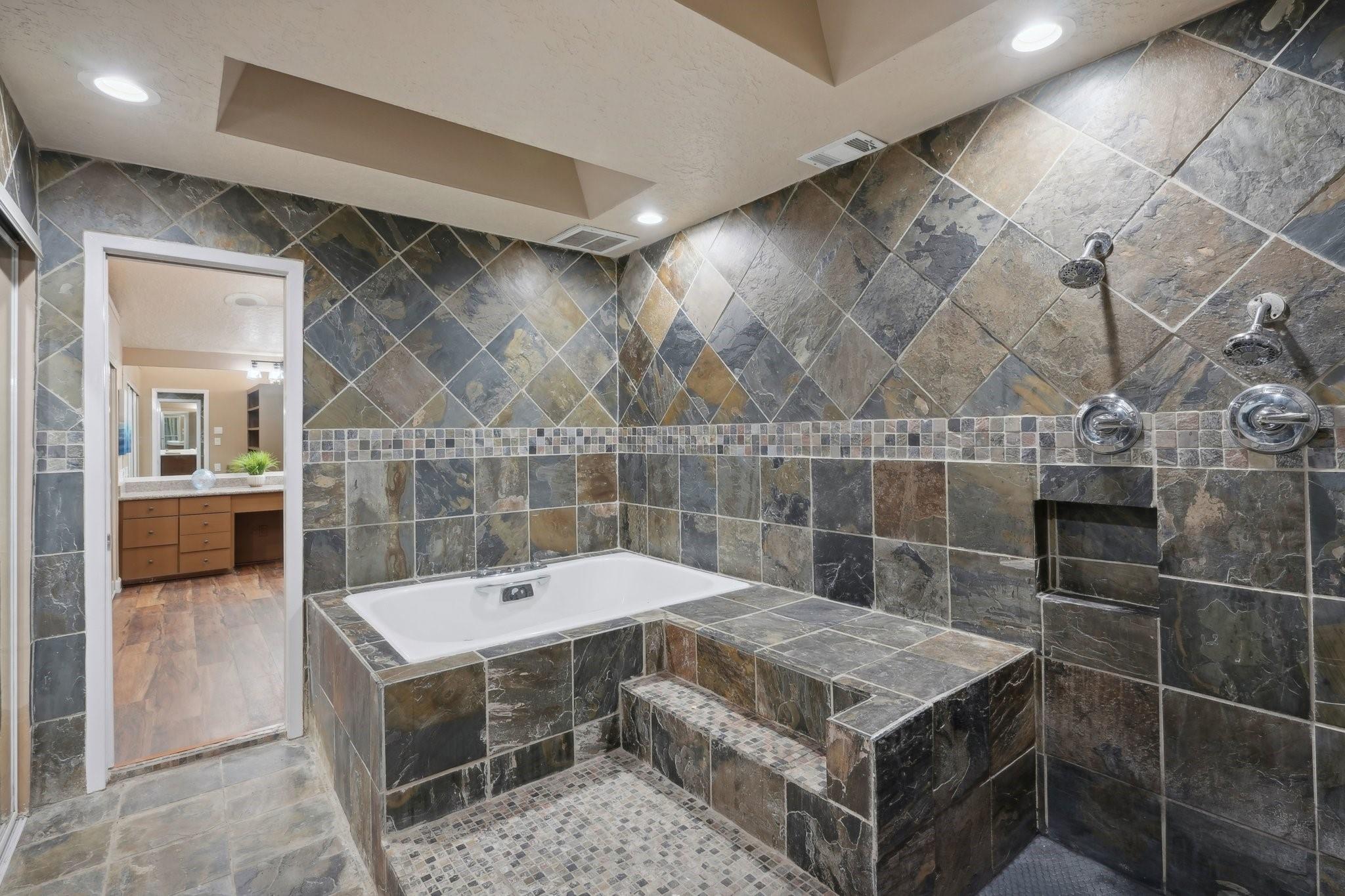 5914 Bermuda Dunes Drive