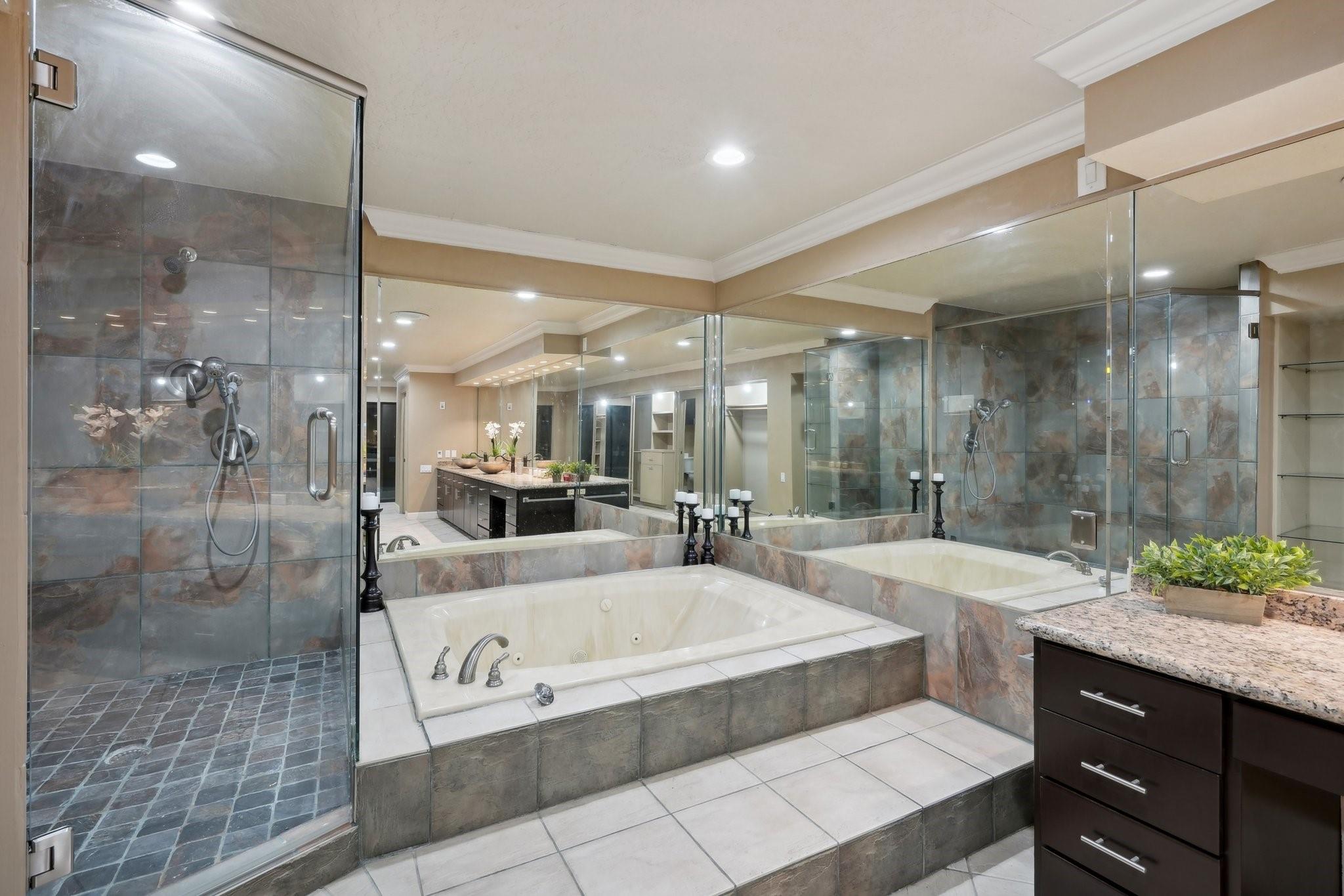 5914 Bermuda Dunes Drive