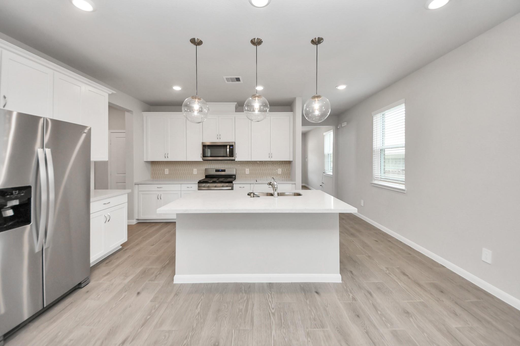 19556 Stripe Hill Bend