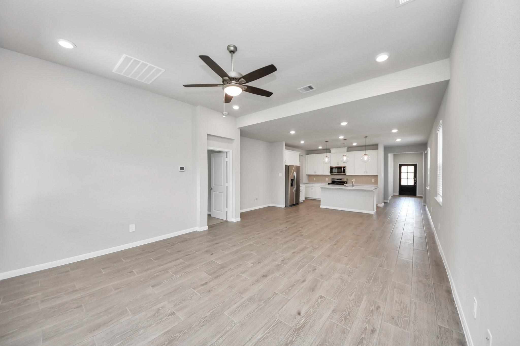 19556 Stripe Hill Bend