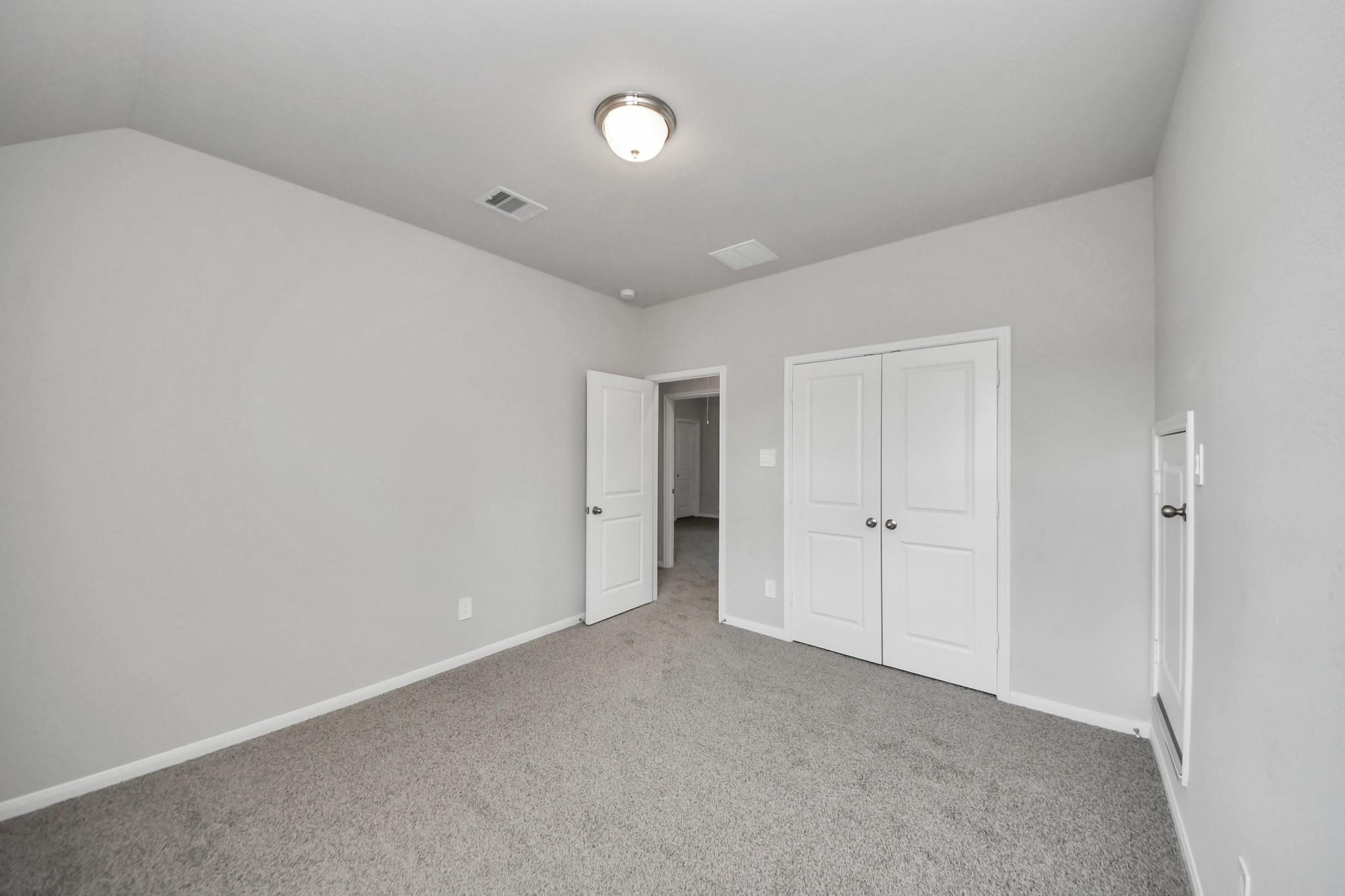 19556 Stripe Hill Bend