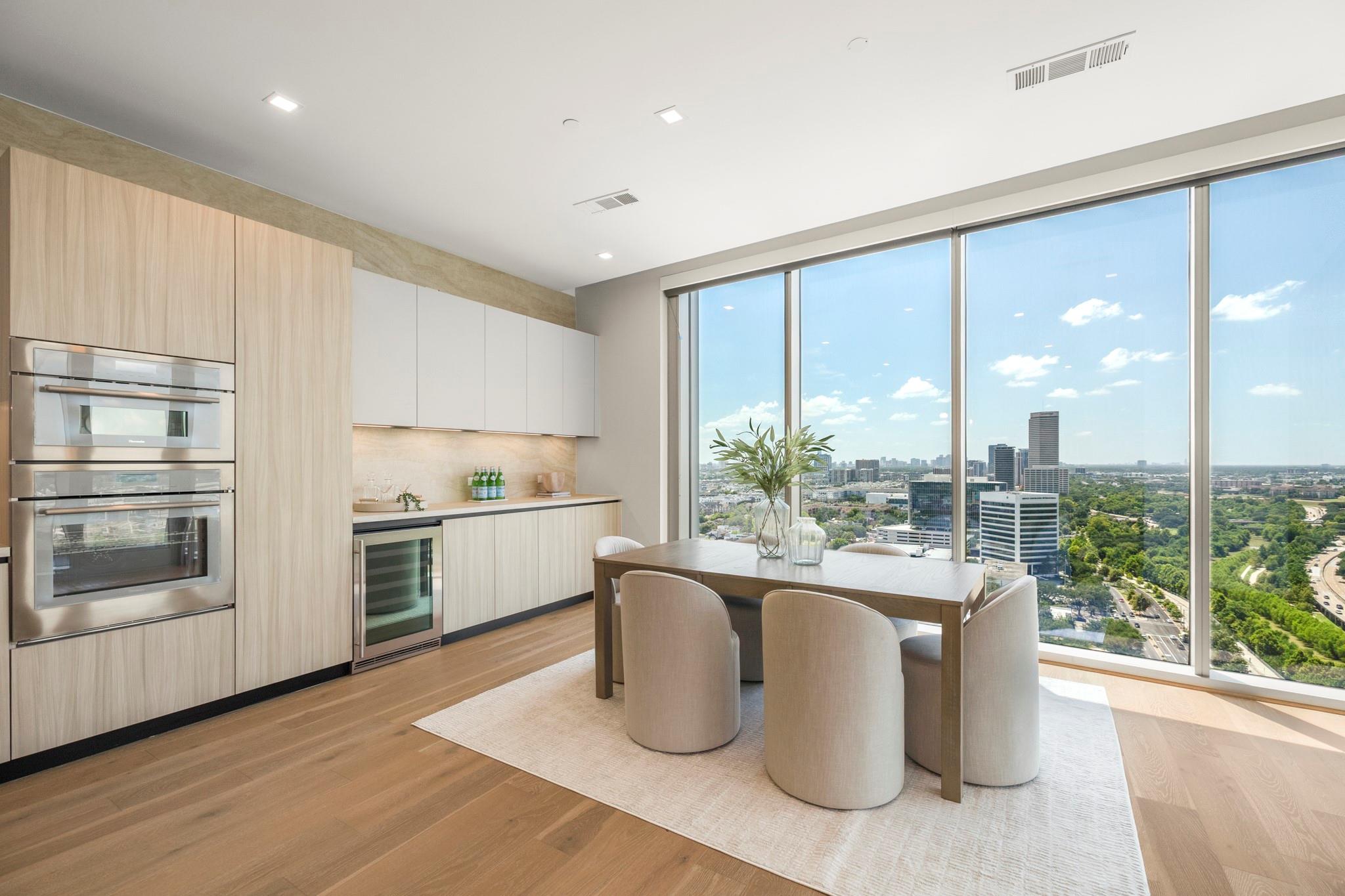 1711 Allen Parkway # 2001