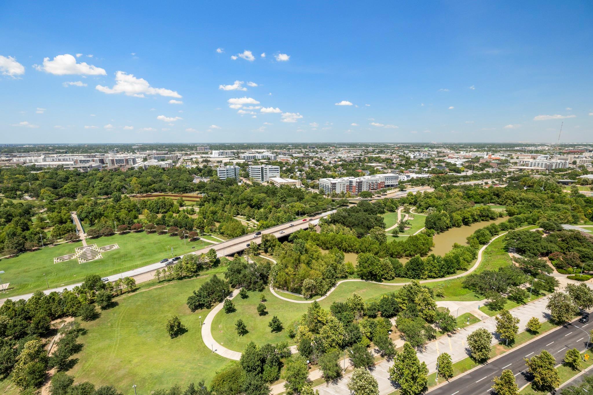 1711 Allen Parkway # 2001