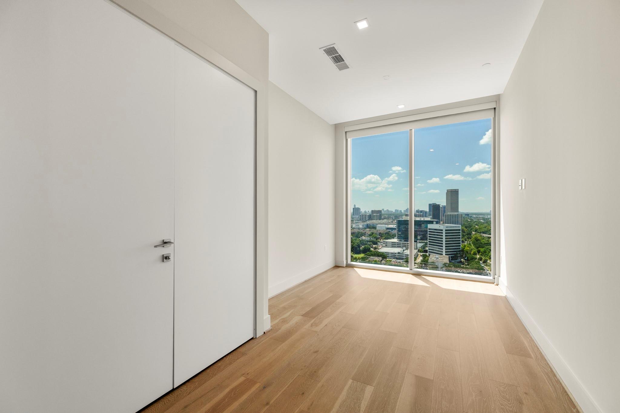 1711 Allen Parkway # 2001