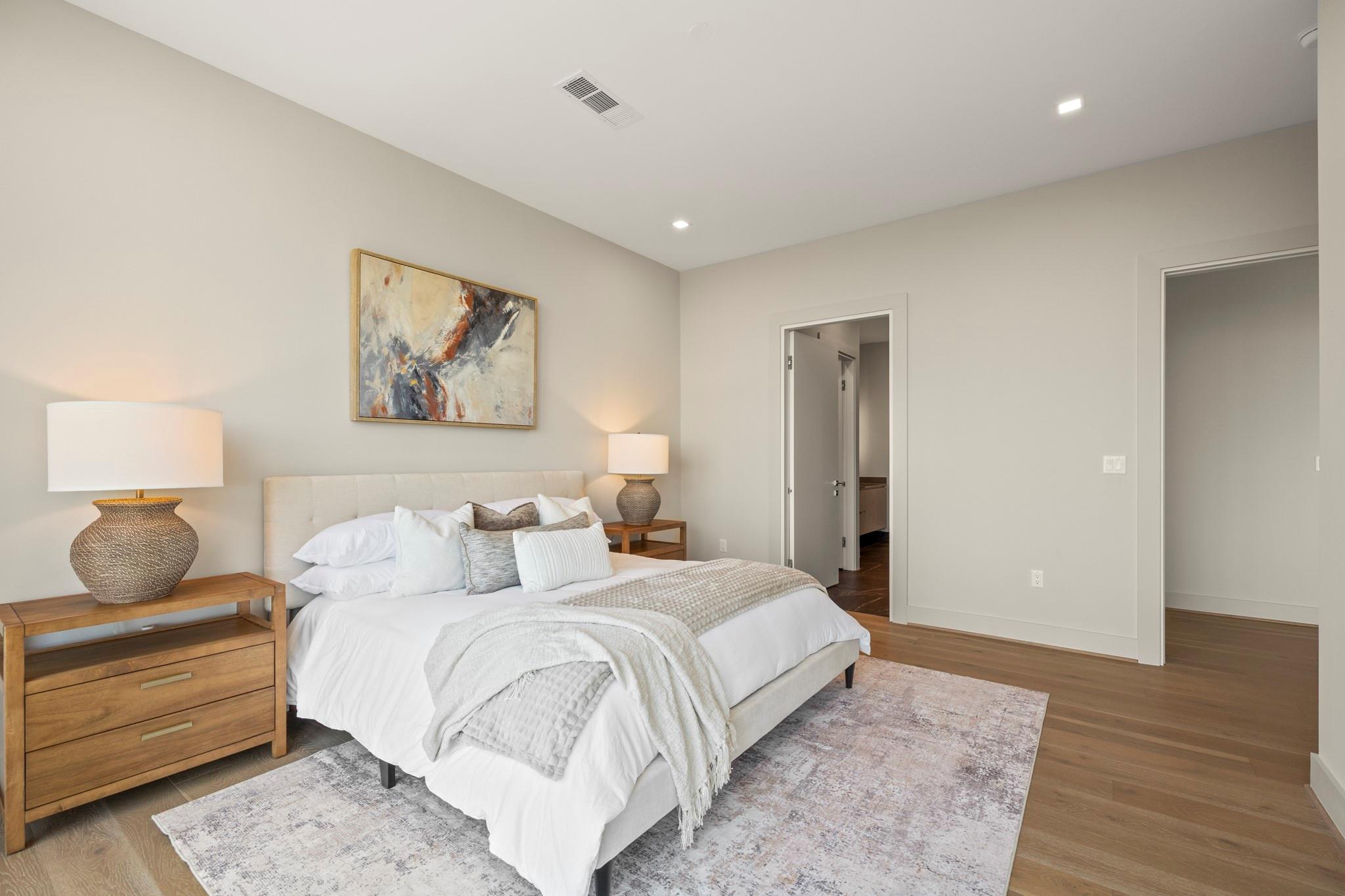 1711 Allen Parkway # 2001